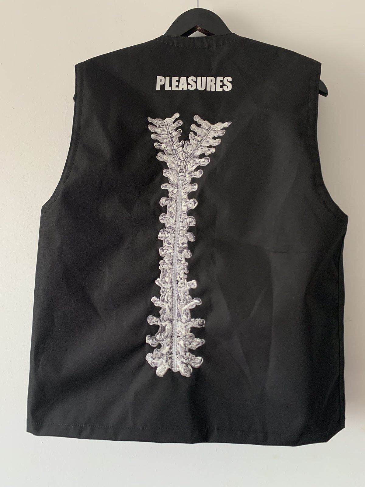 Eastpak 🔥🔥 Eastpak x Pleasures Utility Vest Size US M / EU 48-50 / 2 - 2 Thumbnail