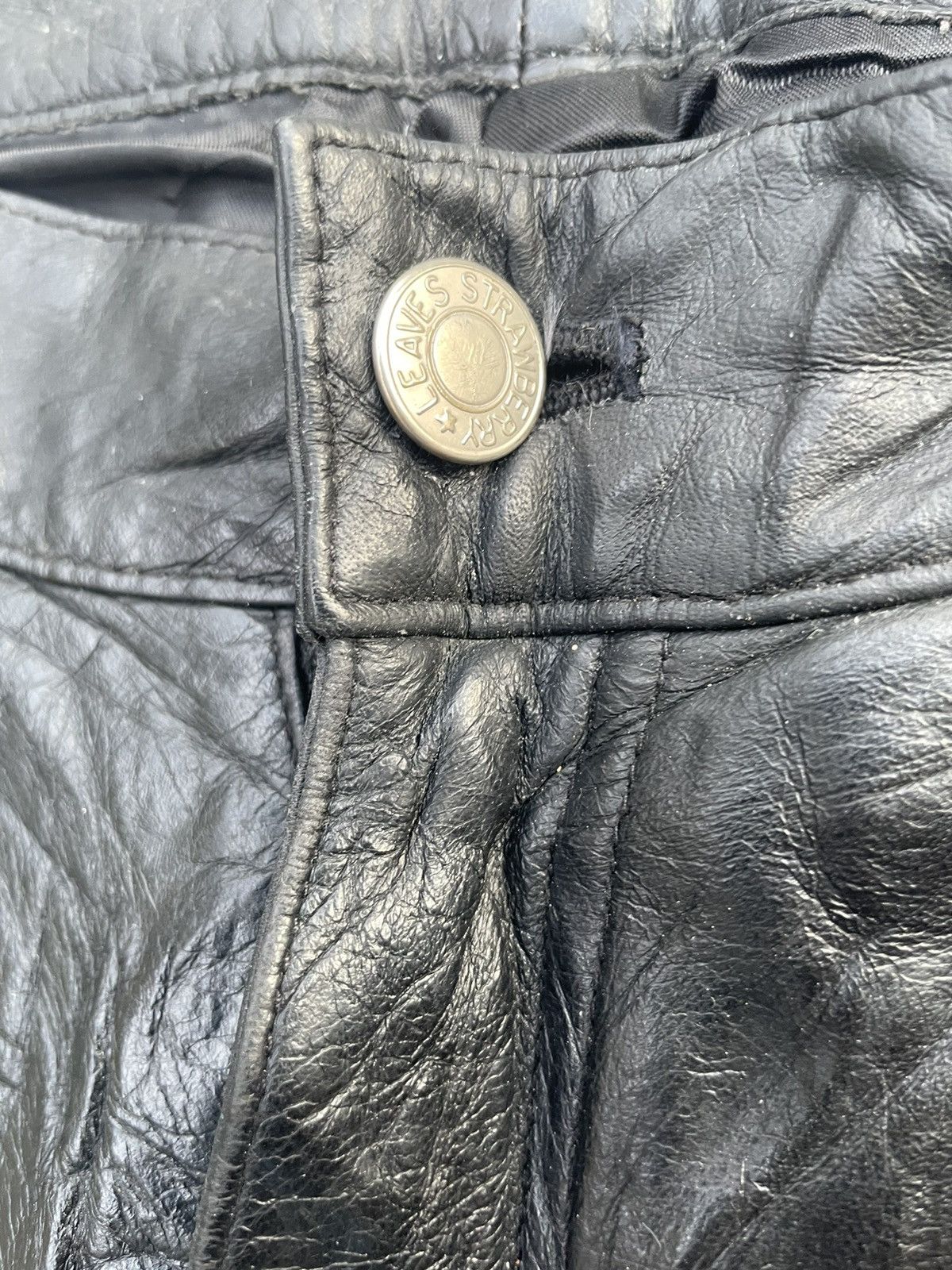 If Six Was Nine Vintage Strawberry Leaves Leather Pant Size US 31 - 13 Thumbnail