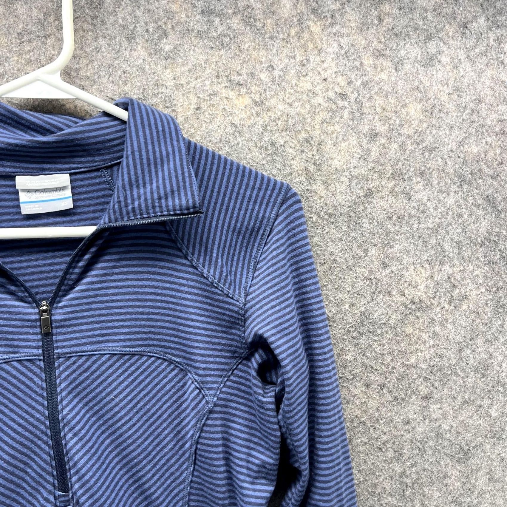 Vintage Columbia Shirt Womens XS Blue Sweatshirt Women Ladies Half Zip Omni Wick Pullover Size XS / US 0-2 / IT 36-38 - 4 Thumbnail