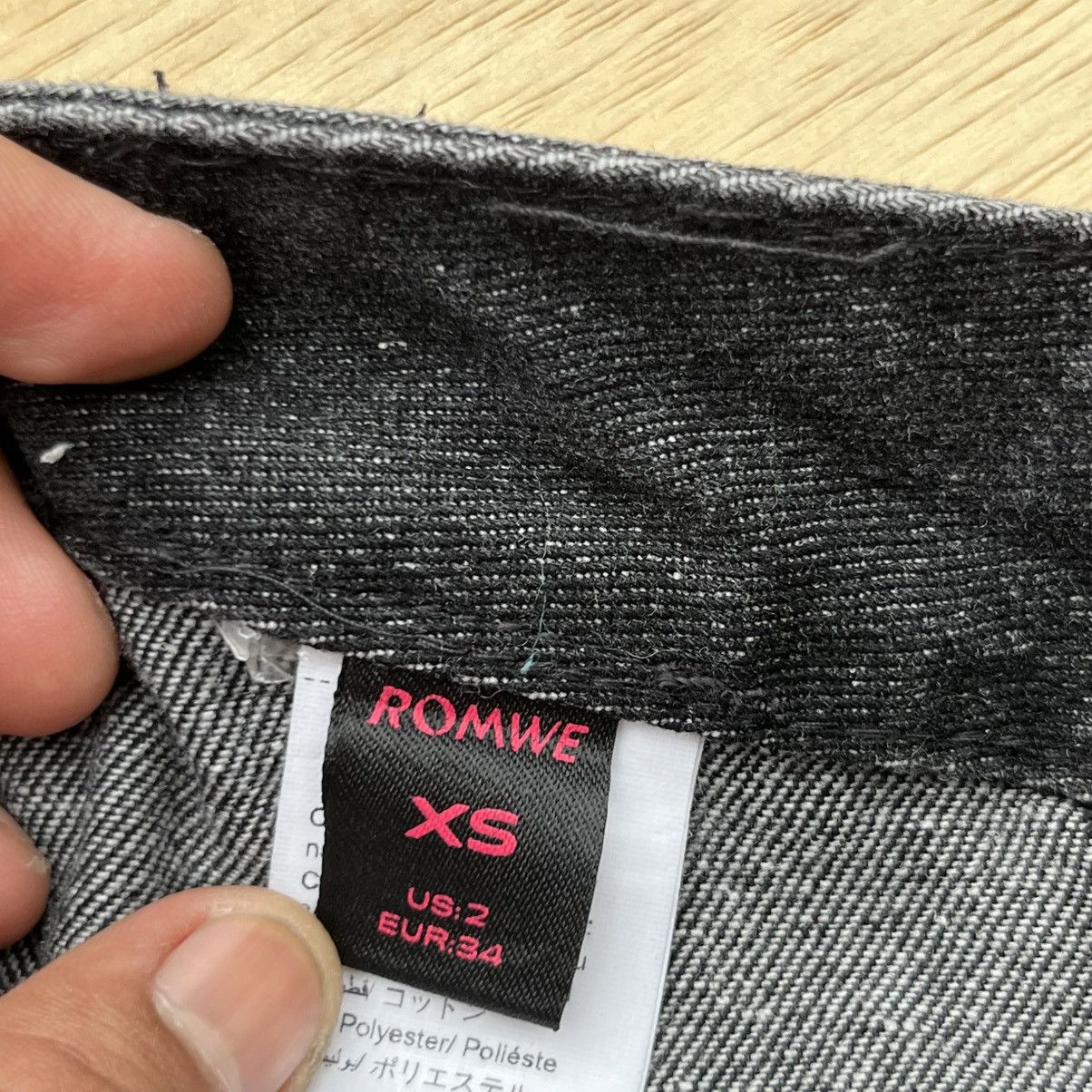 Shein ROMWE DENIM CARGO BONDAGE LOOSE PANTS Size US 28 / EU 44 - 4 Thumbnail