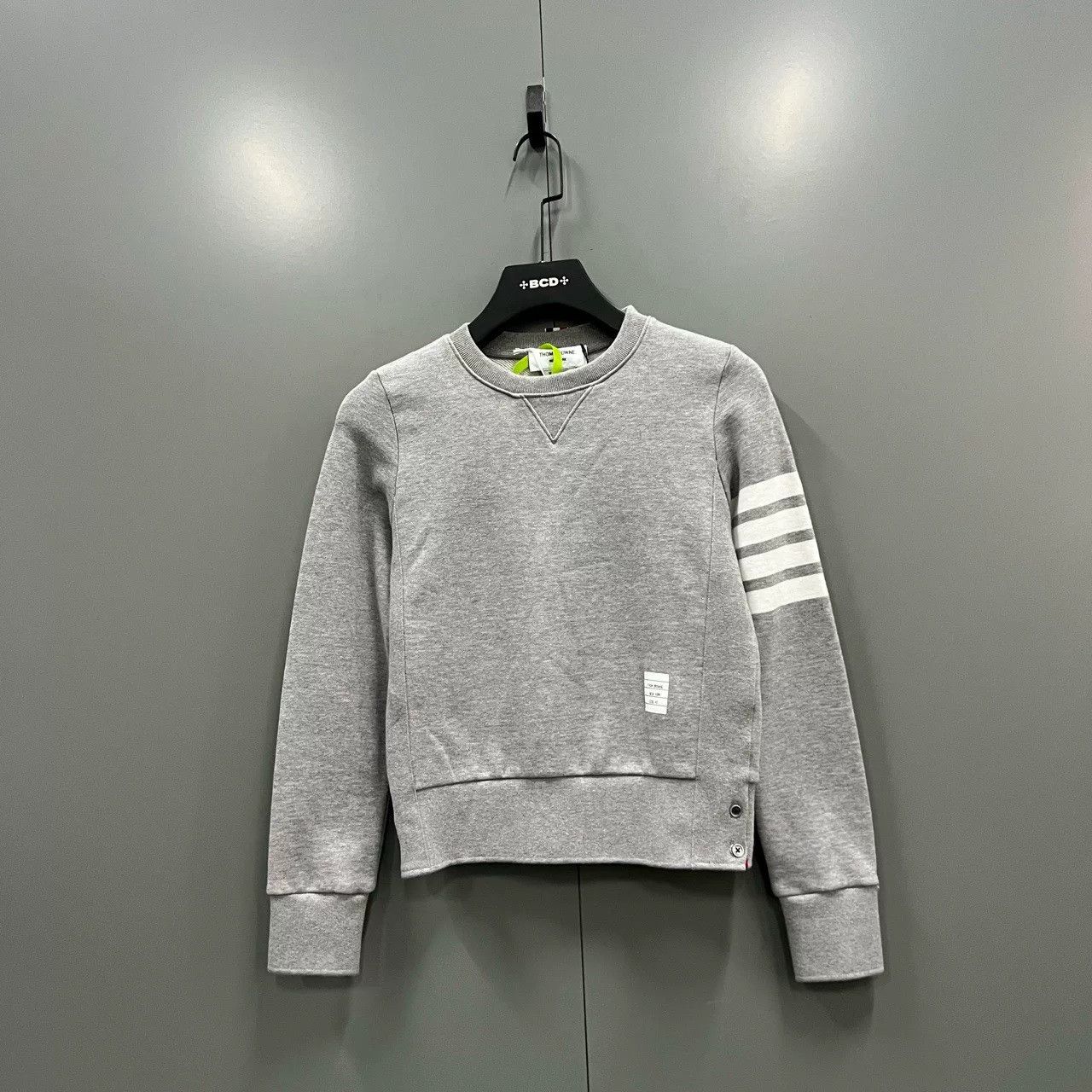 Thom Browne thom browne gray striped crewneck sweatshirt Size US M / EU 48-50 / 2 - 1 Thumbnail