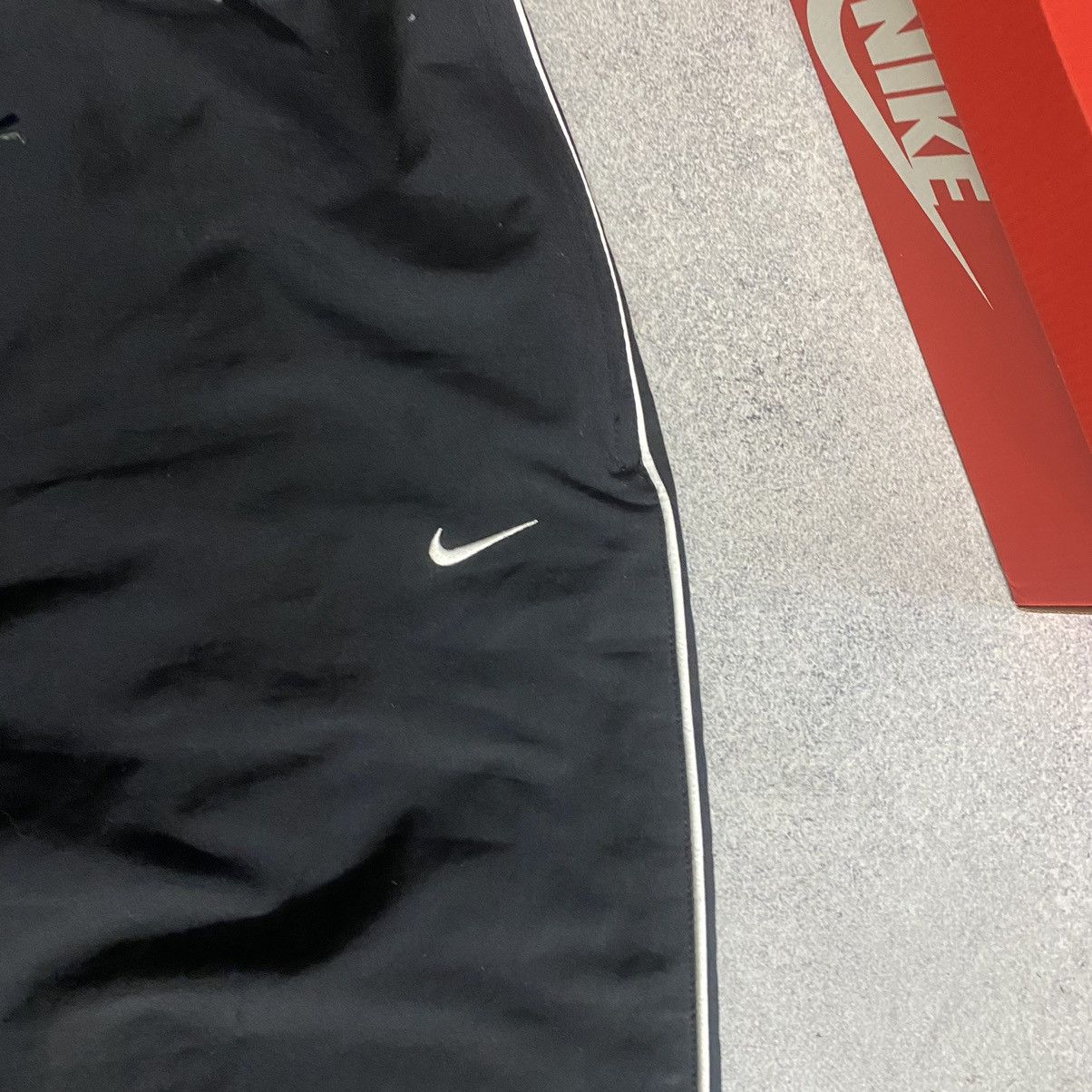 Nike Vintage Nike Track Pants XL Size US 34 / EU 50 - 4 Thumbnail