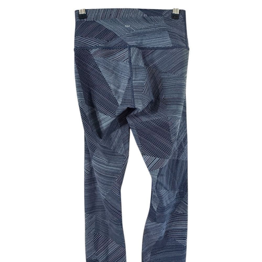 Lululemon lululemon athletica Blue Capri Pants Size 27" / US 4 / IT 40 - 4 Thumbnail