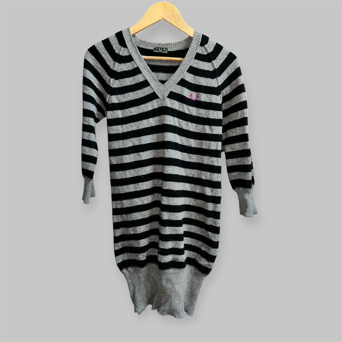 Fred Perry V Neck Pullover Striped Wool Jumper Size S / US 4 / IT 40 - 2 Thumbnail