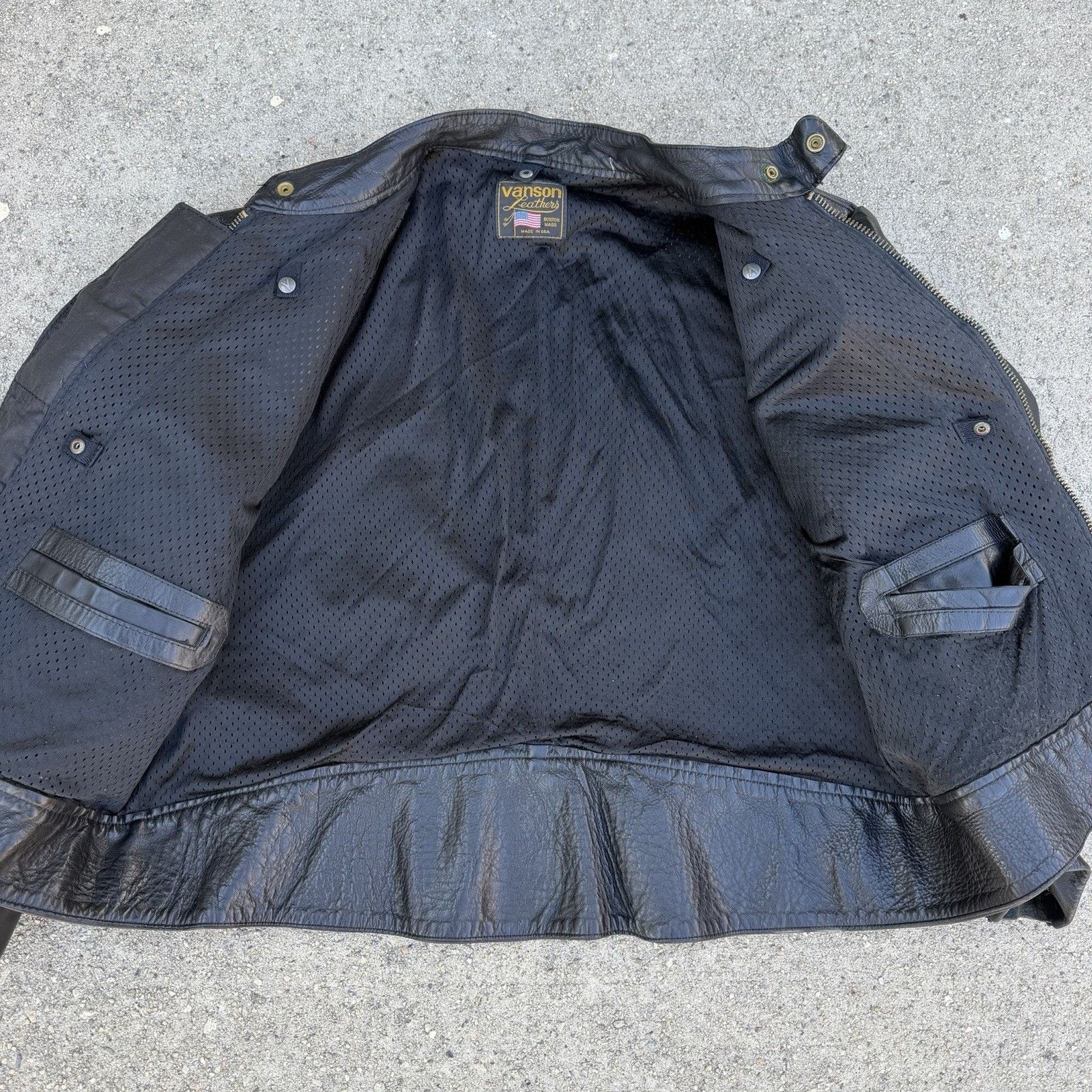 Leather × Vanson Leathers × Vintage Vintage Vanson Leather Black Motorcycle Jacket fits XL Men Size US XL / EU 56 / 4 - 3 Thumbnail