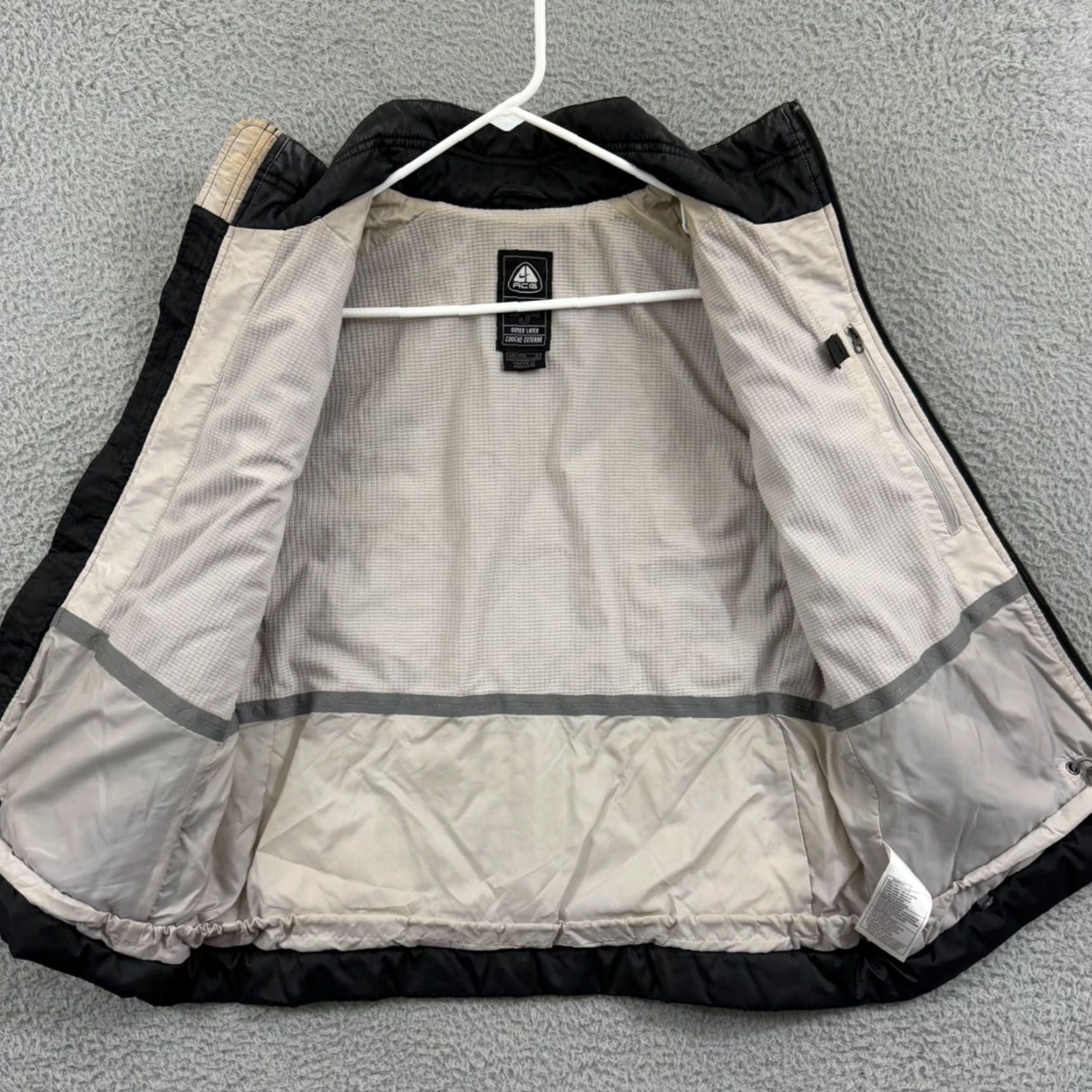 Nike Nike ACG Vest Womens L Black 3 Layer Quilted Puffer Zip Windbreaker Vest Size L / US 10 / IT 46 - 6 Thumbnail