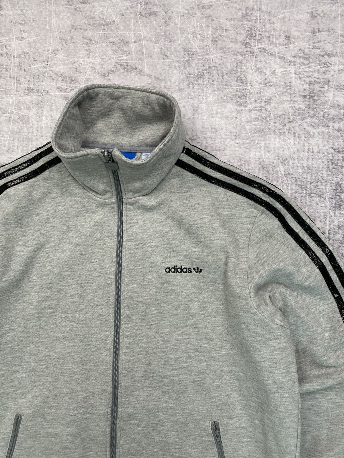 Adidas × Vintage Vintage gray Adidas logo three stripes zip sweatshirt Size US L / EU 52-54 / 3 - 6 Thumbnail