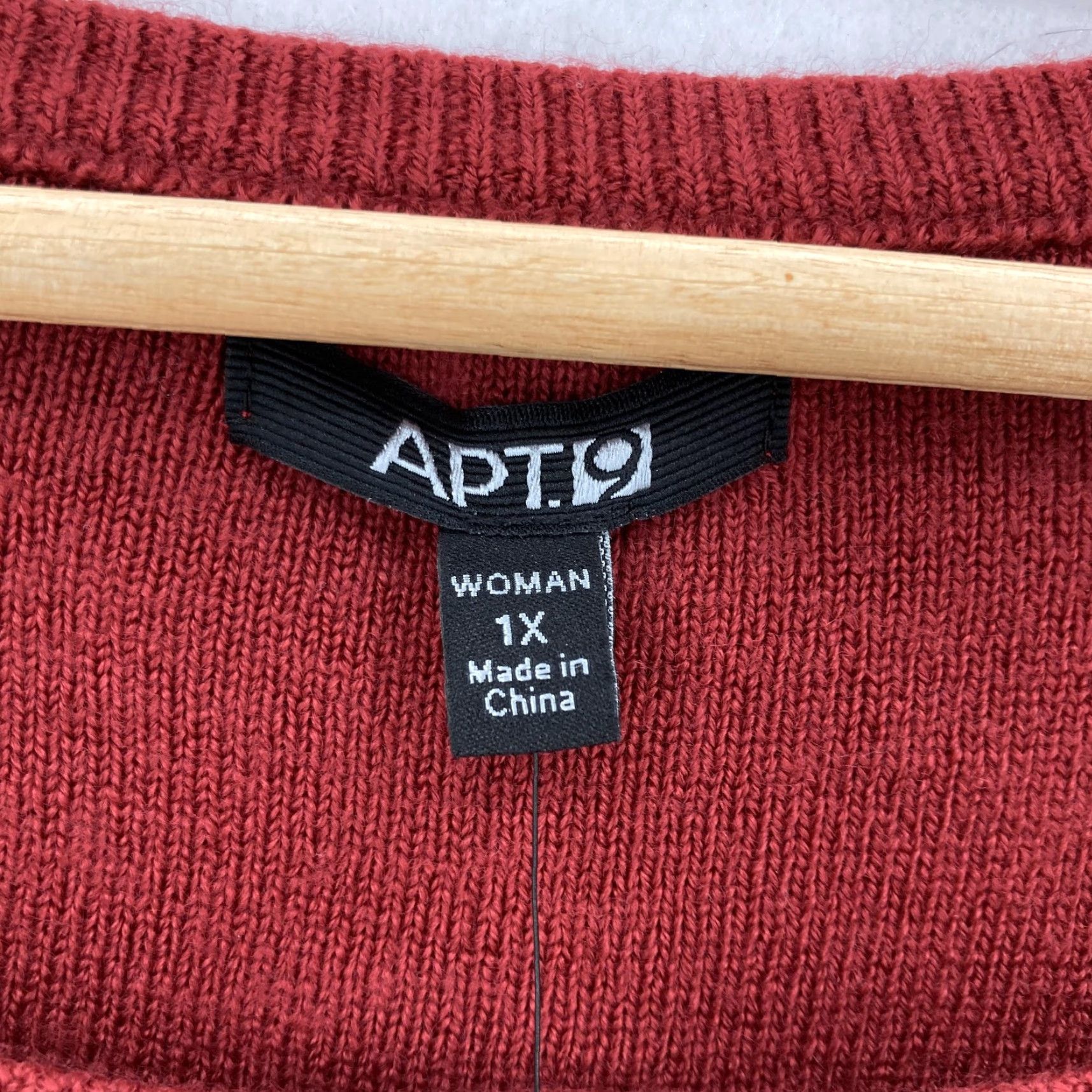 Apt. 9 Apt. 9 Sweater Womens 1X Red Rhinestone Embellished Scoop Neck Pullover Sparkle Size XL / US 12-14 / IT 48-50 - 4 Thumbnail