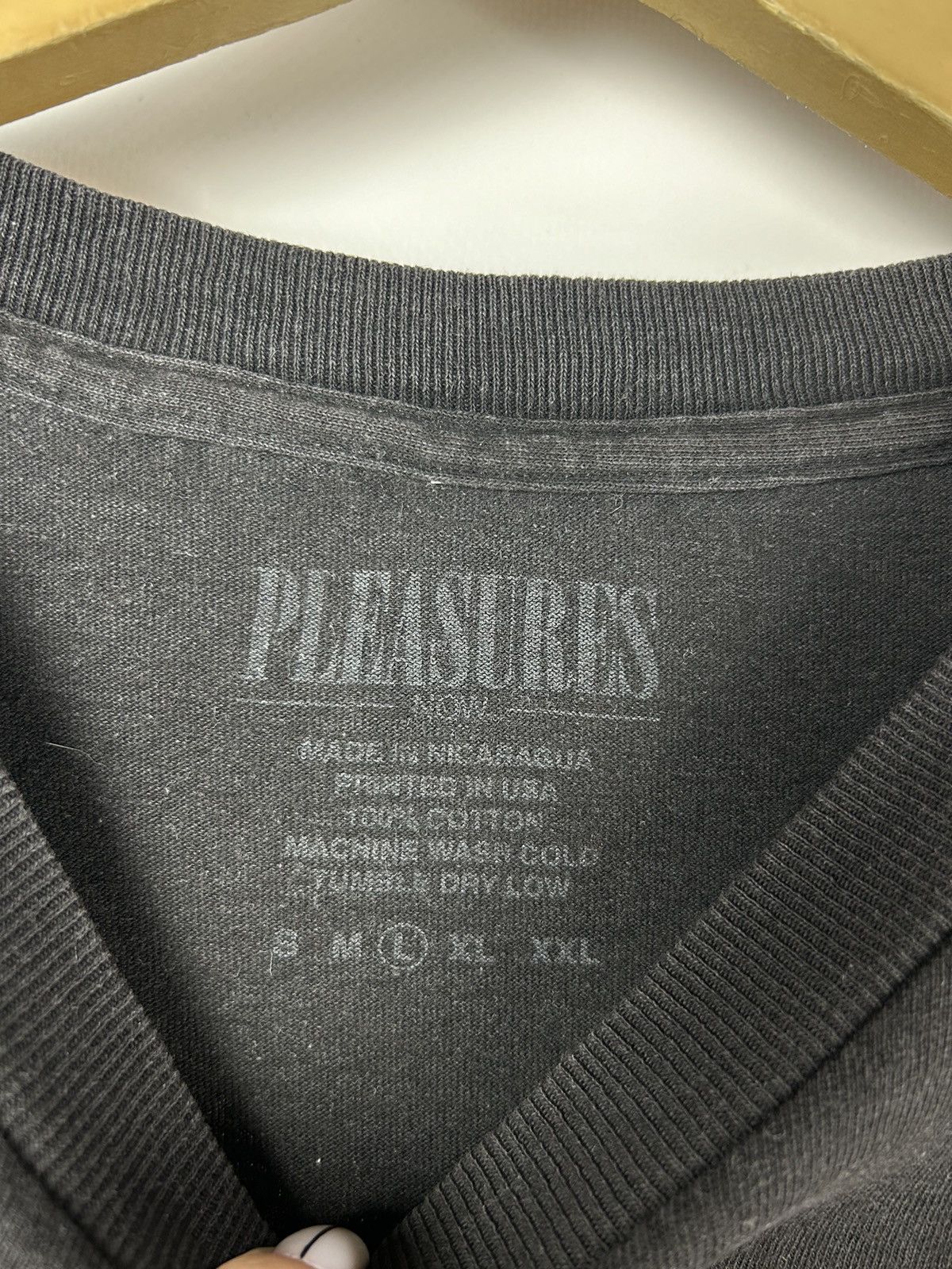 Designer × Pleasures Pleasures T-Shirt Mens Size M Black Top Big Logo Y2K Size US L / EU 52-54 / 3 - 7 Thumbnail