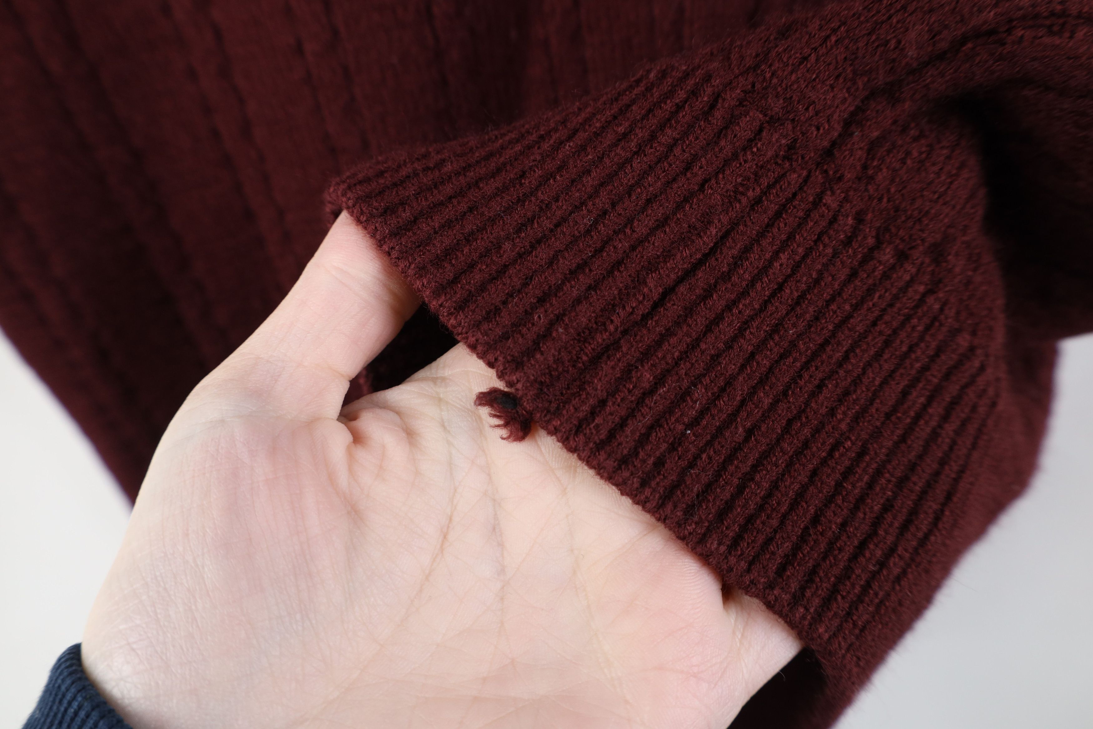 Vintage Vintage 70s Streetwear Cable Knit Sweater Vest Burgundy Size US M / EU 48-50 / 2 - 5 Thumbnail