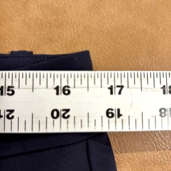 Lord & Taylor LORD & TAYLOR Navy Blue Flat Front Zip Pocket Ankle Pants Size 10 Size 32" / US 10 / IT 46 - 5 Thumbnail