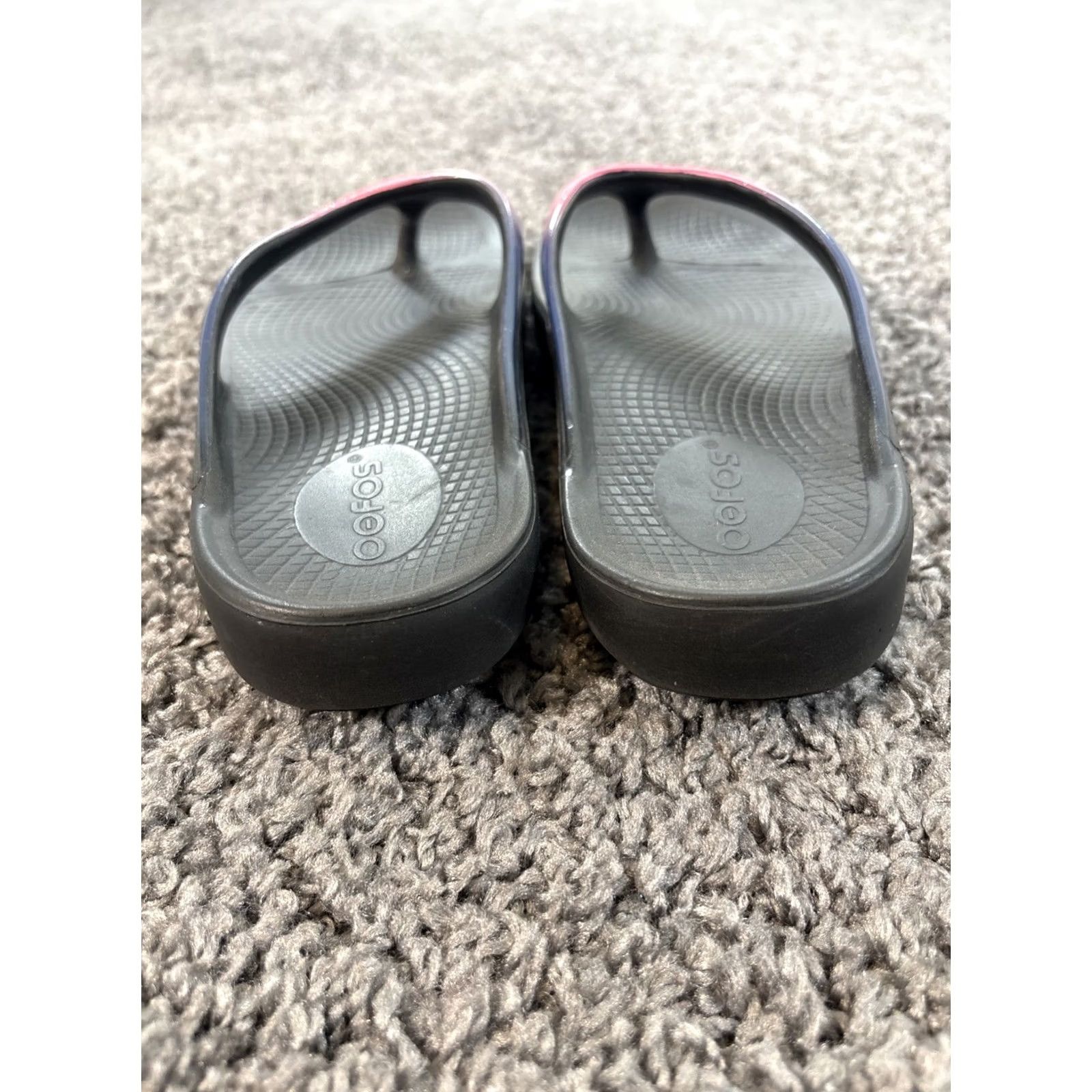 Vintage OOFOS OOLALA Luxe Sandal Thong Womens 7 Pink Ombre Comfort Arch Support Lightweight Memory Foam Size US 7 / IT 37 - 2 Thumbnail
