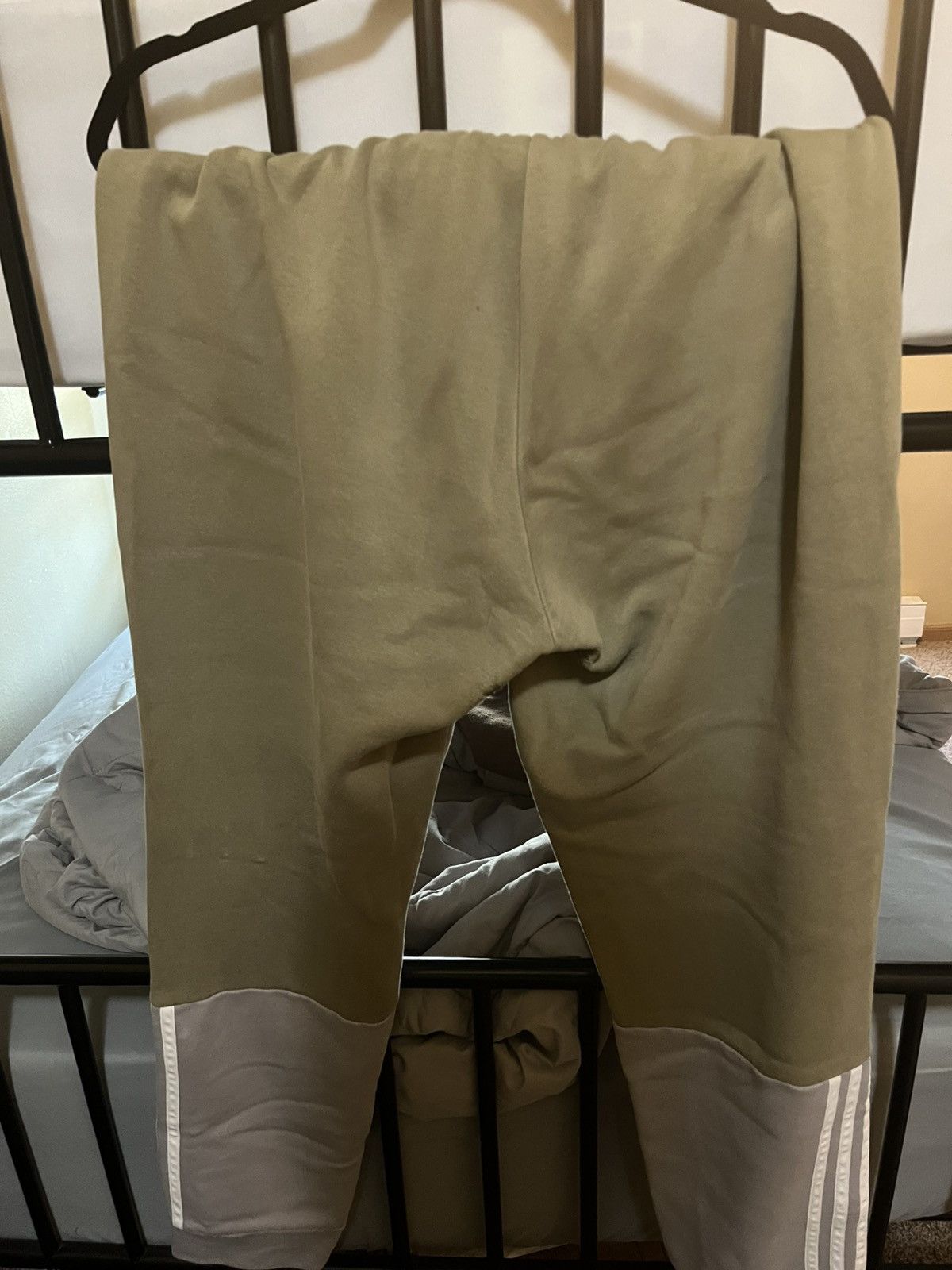 Adidas Adiddas Sweats Size US 36 / EU 52 - 1 Thumbnail