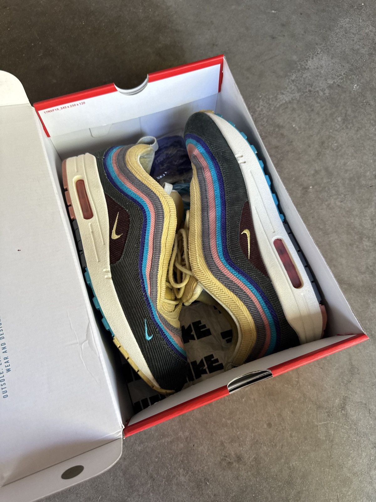 Nike 2018 Nike Air Max 1/97 SW Sean Wotherspoon Size 11 Size US 11 / EU 44 - 11 Thumbnail