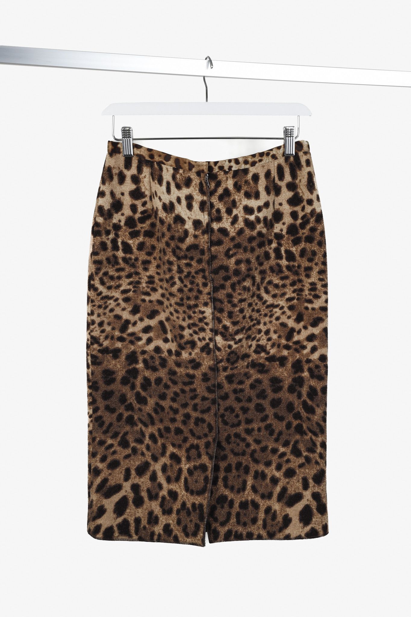 Dolce & Gabbana Dolce & Gabbana Leopard Print Pencil Skirt Size 28" / US 6 / IT 42 - 2 Thumbnail