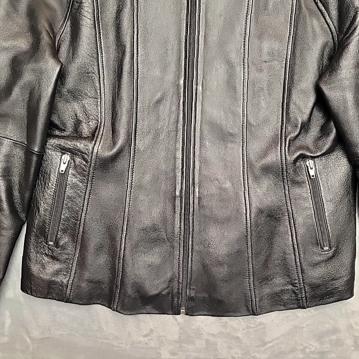 Vintage VINTAGE Wilsons Leather Jacket Womens XL Black Genuine Leather Moto Minimal Y2K 90s Biker Full Zip Lined Pockets Zipped Pockets Collared Size XL / US 12-14 / IT 48-50 - 2 Thumbnail