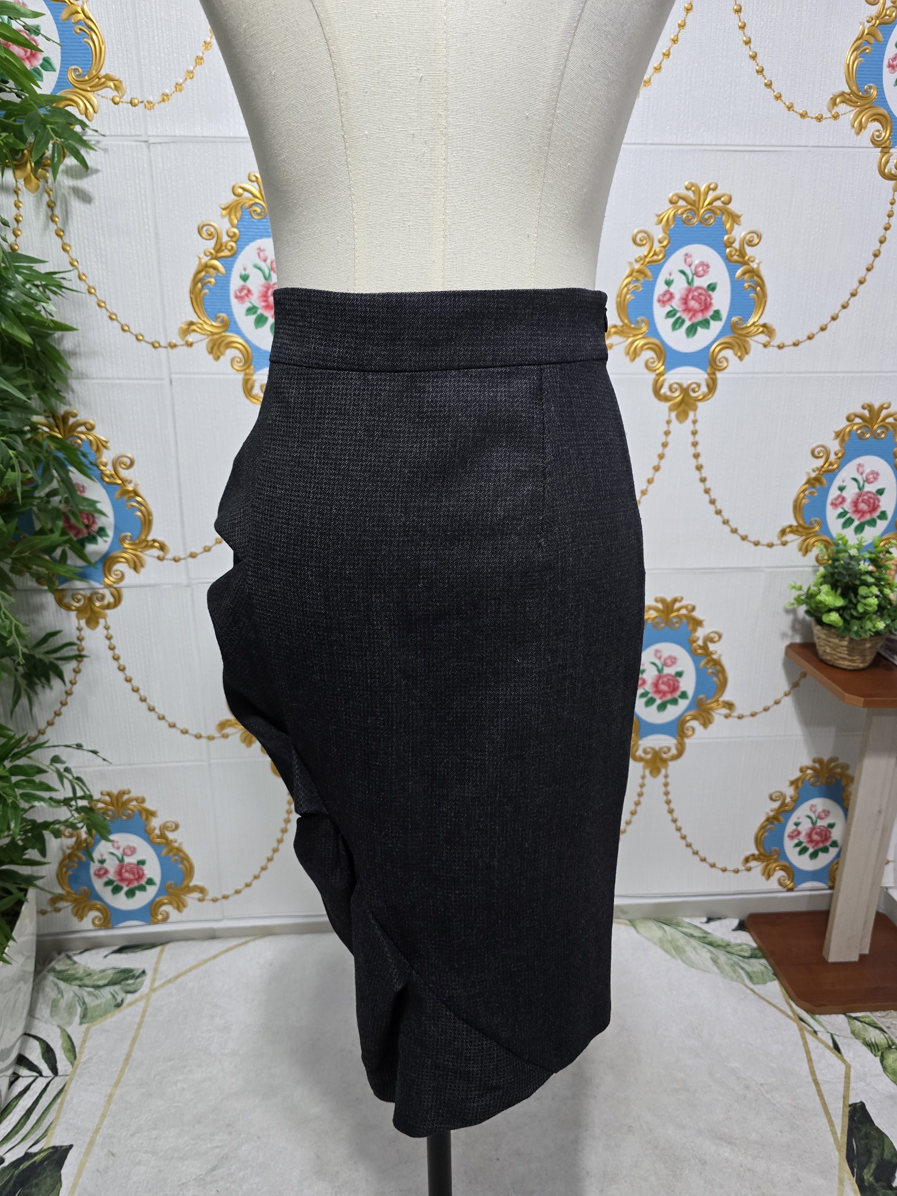 Max Mara × Sportmax × Vintage SPORTMAX skirt Beautiful size Small Size 27" / US 4 / IT 40 - 7 Thumbnail