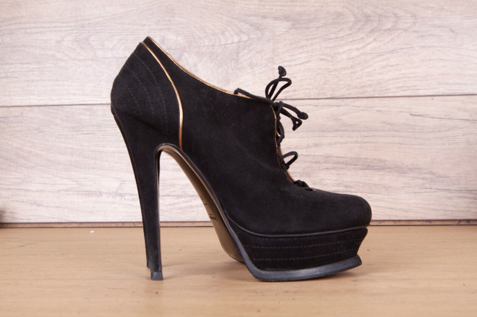 Yves Saint Laurent Yves Saint Laurent YSL Black Suede Leather Heels Size US 7 / IT 37 - 2 Thumbnail