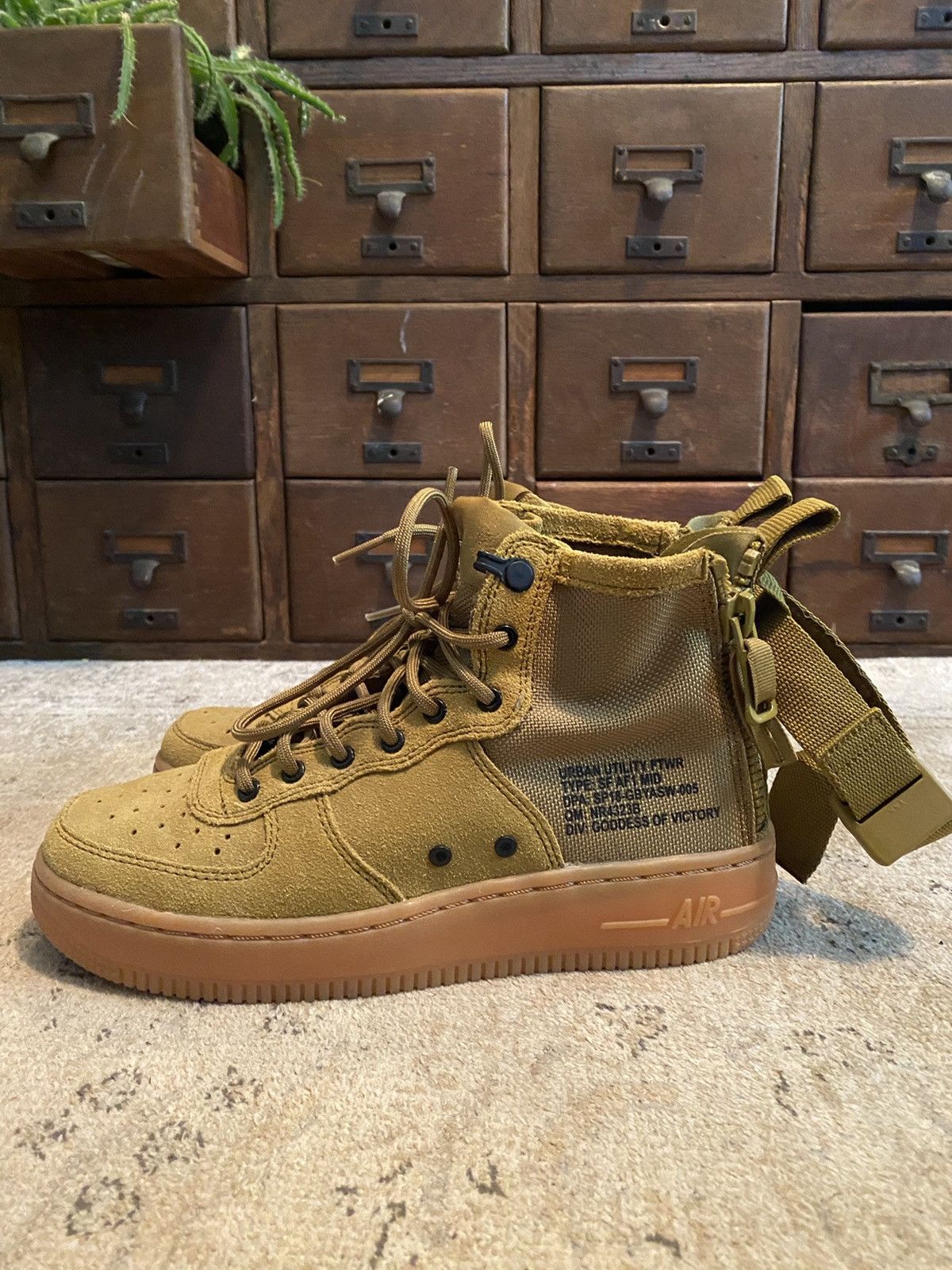 Nike Af1 SF “goddess of victory” 4.5Y 6W Size US 5 / EU 37 - 3 Thumbnail