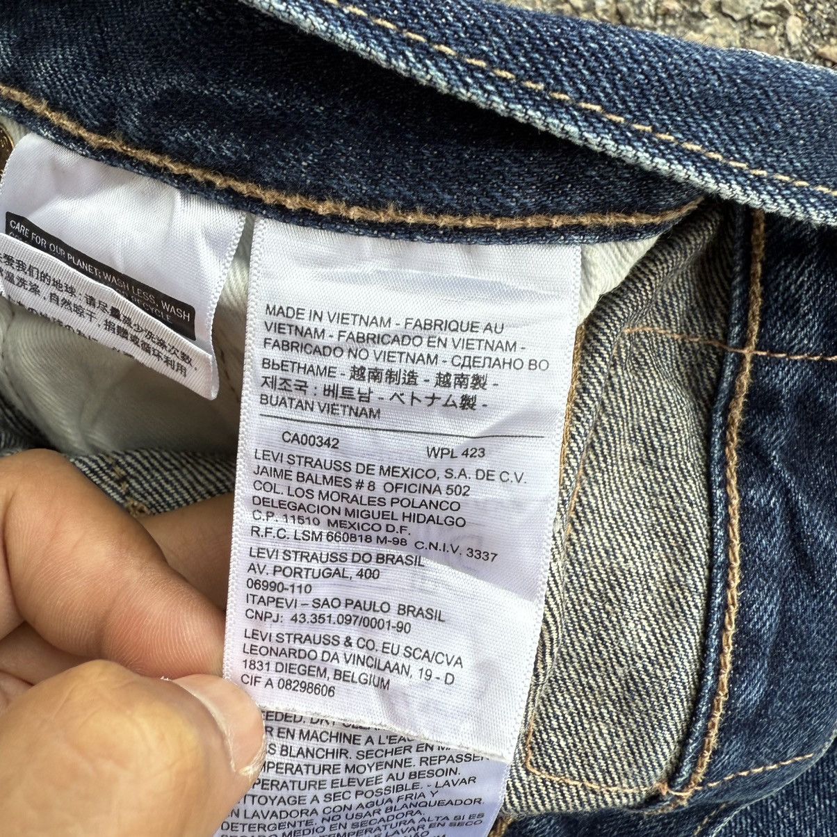 Levi's LEVI'S 501 BUTTON FLY RIPPEP JEAN DENIM PANTS Size US 30 / EU 46 - 15 Thumbnail