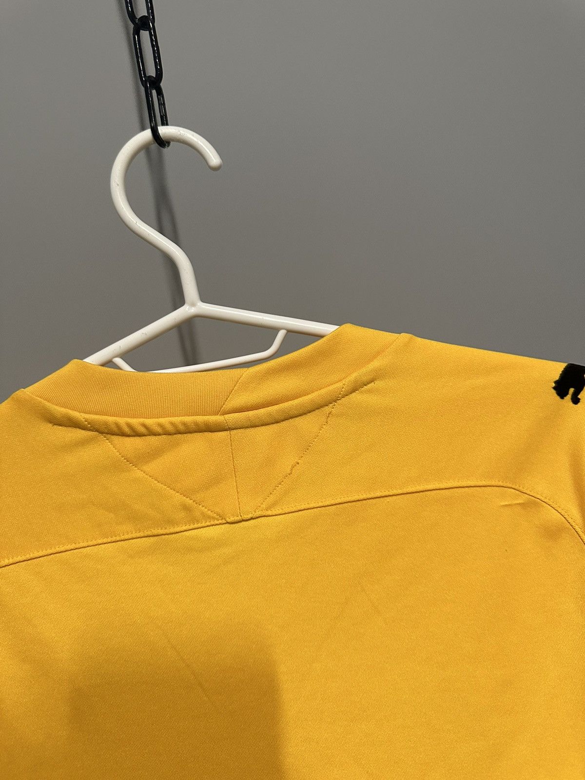 Puma Vintage Y2K Puma A.E.K Soccer jersey Block Core 2000s Size US M / EU 48-50 / 2 - 14 Thumbnail