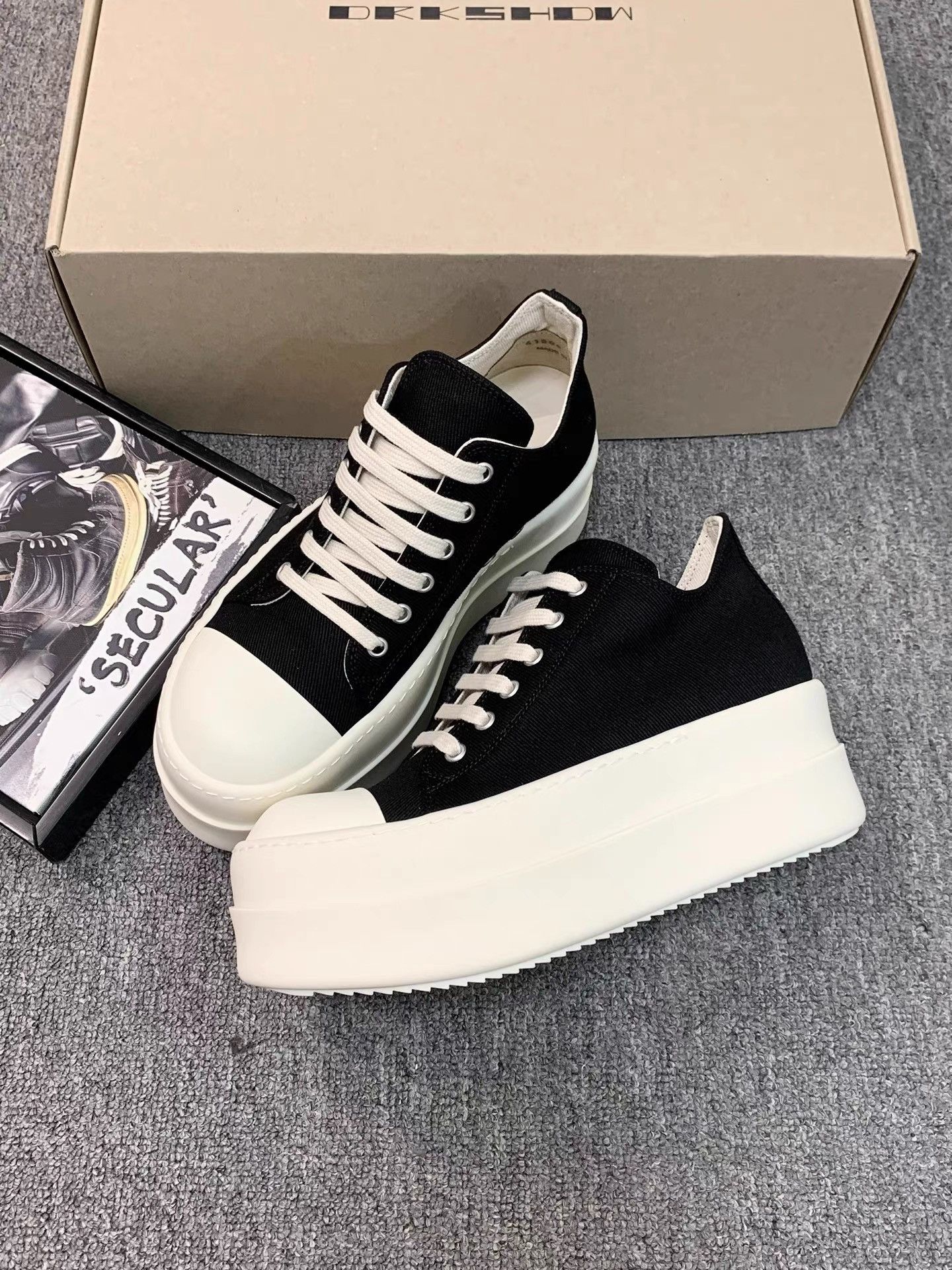 Rick Owens Rick Owens Drkshdw Canvas Low-Top Big Converse K34 Size US 6 / IT 36 - 1 Thumbnail