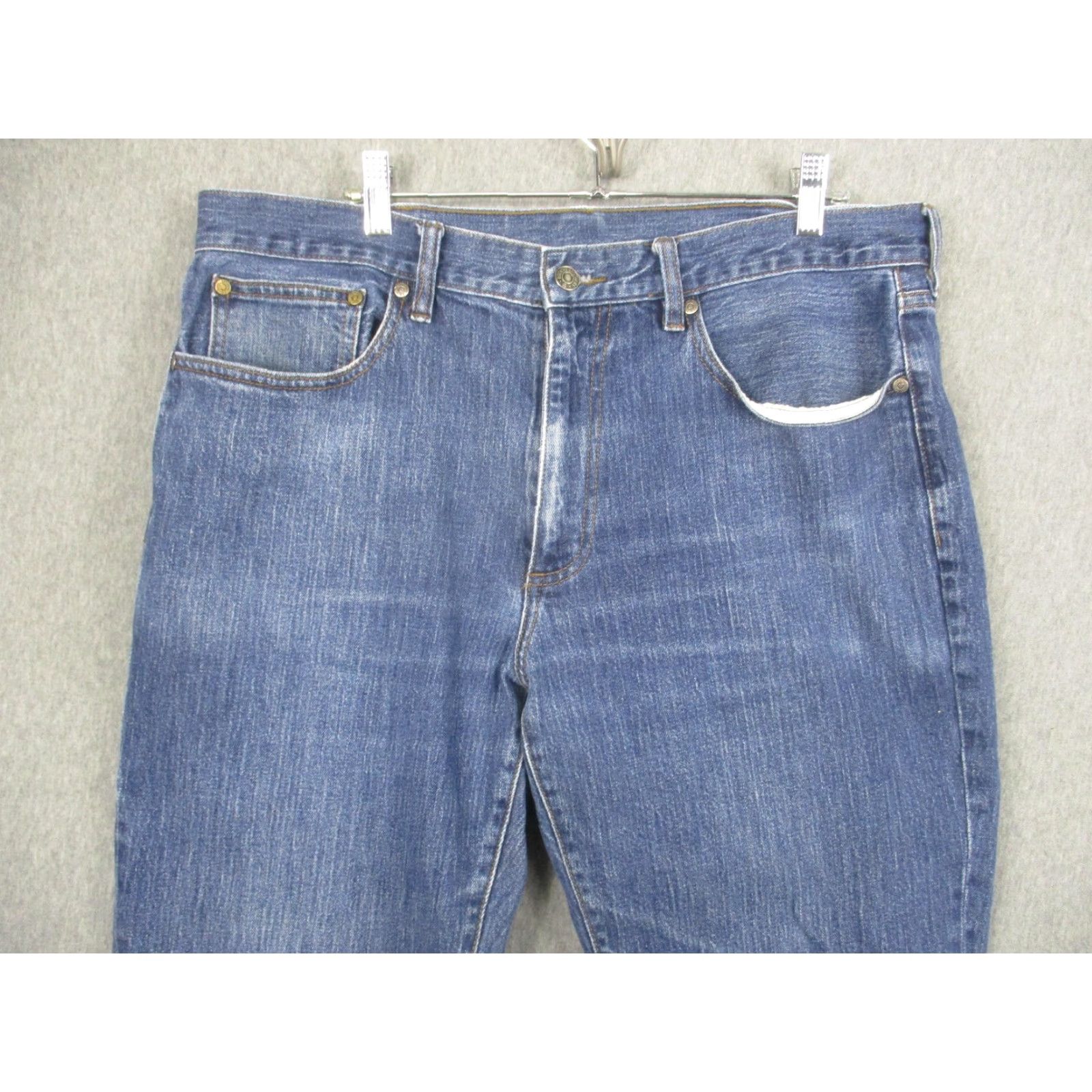 Brooks Brothers Brooks Brothers Jeans Straight Fit Mens 38x32 Blue Medium Wash Denim Stretch Distressed? Pockets Zip Fly Waist 36 Leather Patch 5-Pocket Size US 38 / EU 54 - 2 Thumbnail