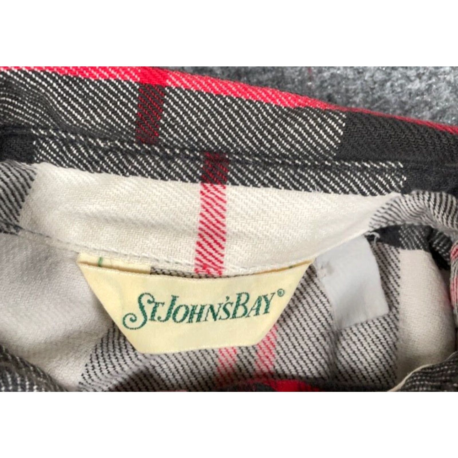 Vintage VINTAGE St. John's Bay Heavyweight Flannel Shirt Adult 2XL Long Sleeve Collared Casual Workwear Gray Red Black Plaid 90s Grunge Mens Size US XXL / EU 58 / 5 - 3 Thumbnail