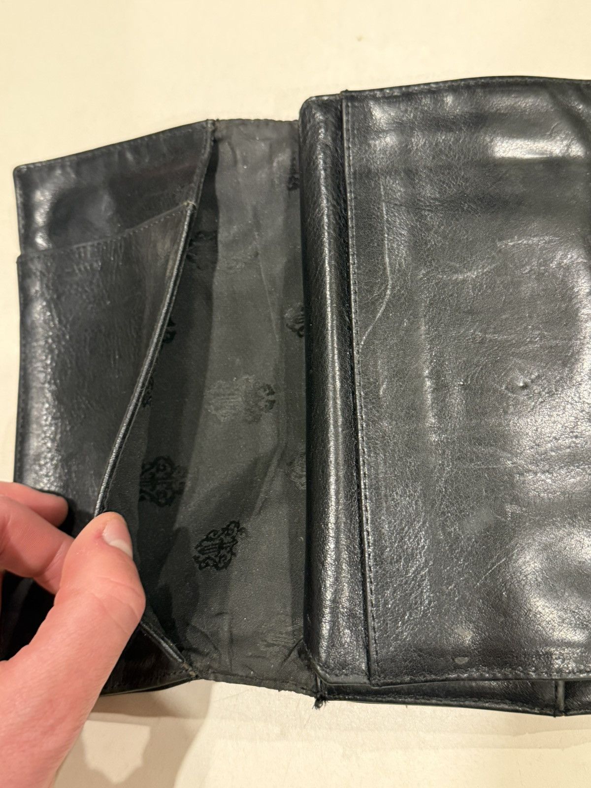 Chrome Hearts Chrome Hearts Wave Wallet Black Leather Silver Cross Balls Size ONE SIZE - 14 Thumbnail