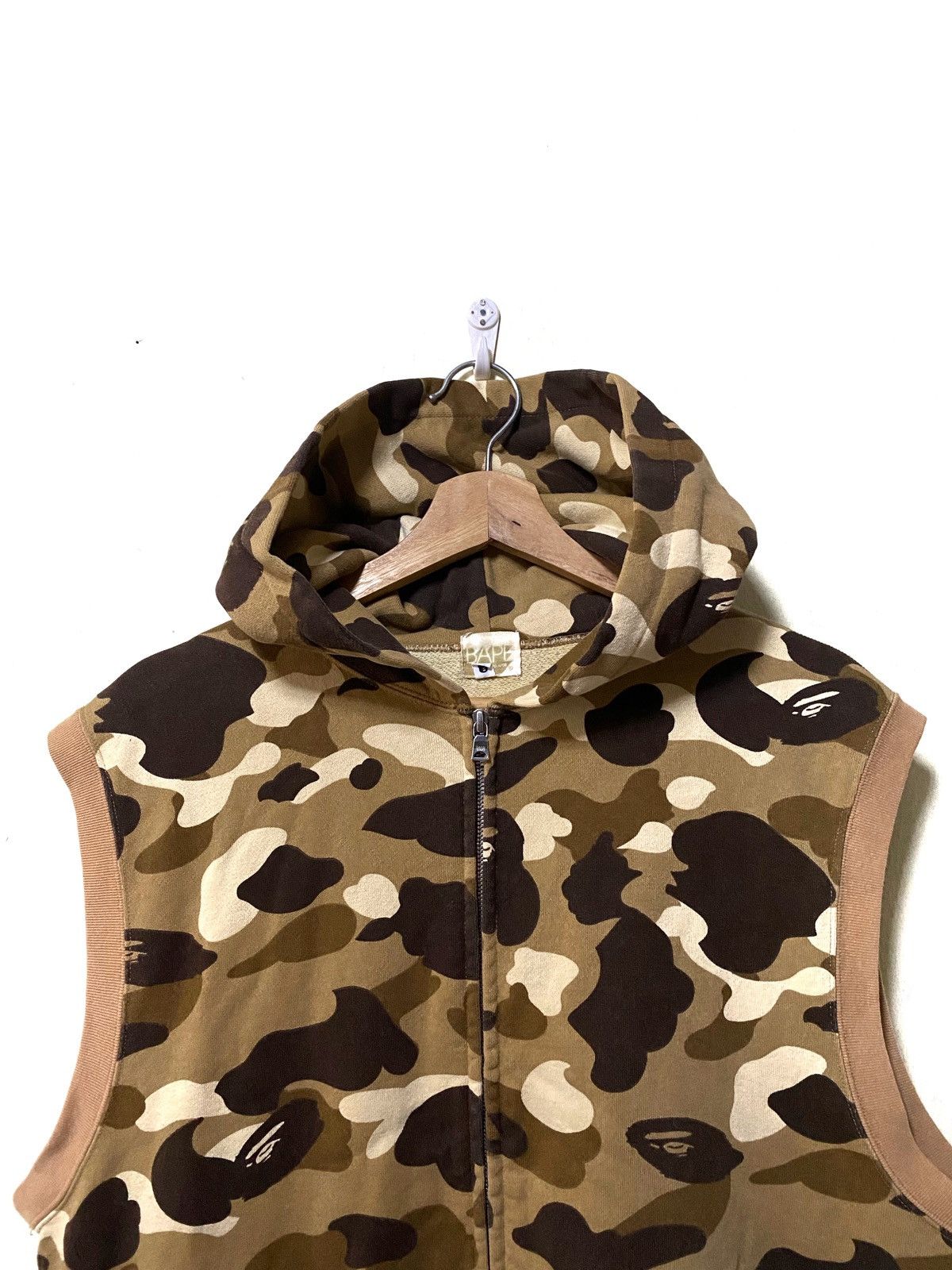 Bape A Bathing Ape BAPE Camo Sleeveless Hoodie Size US M / EU 48-50 / 2 - 2 Thumbnail