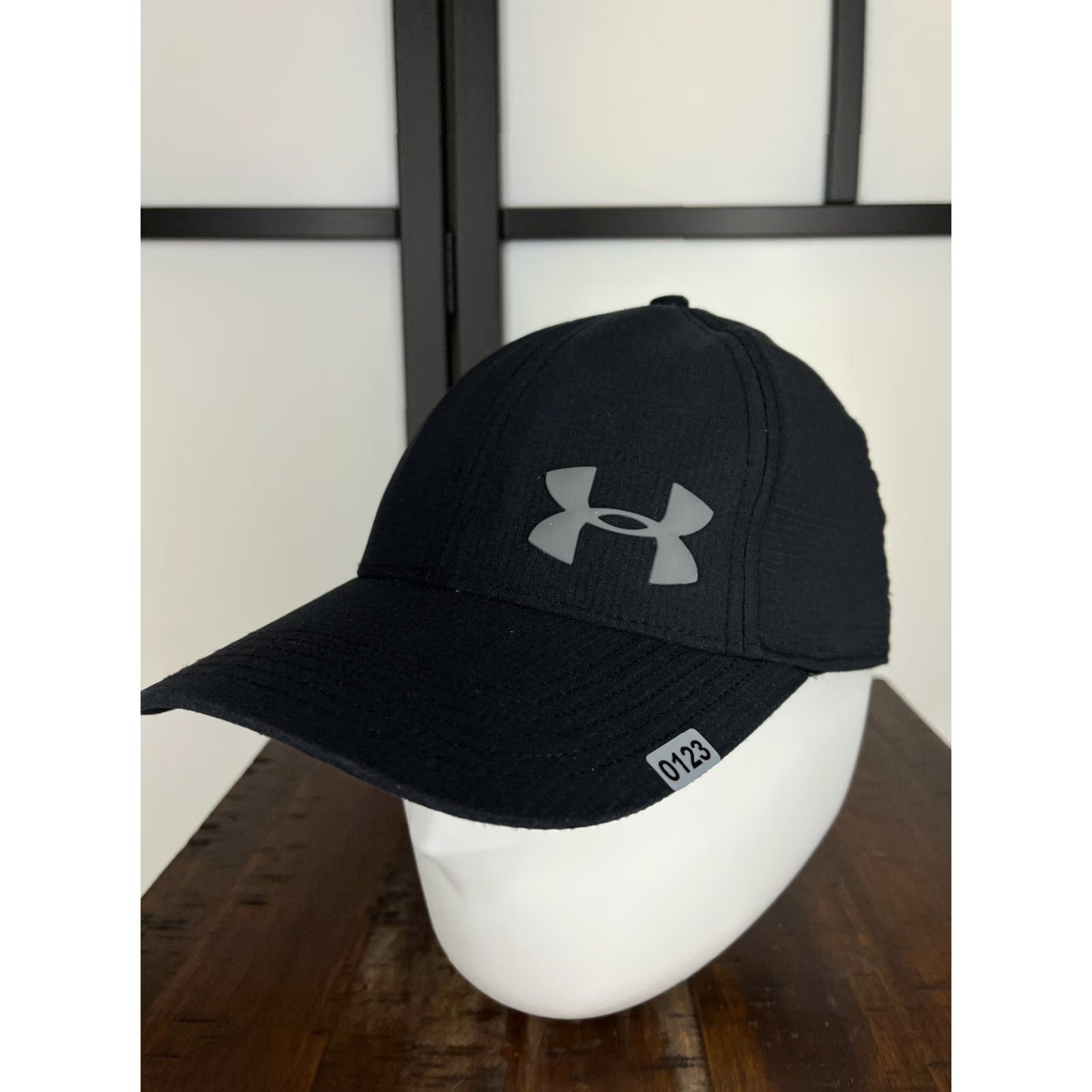 Under Armour Under Armour Hat Cap Fitted Adult XL Black Polyester Outdoors Camp Hike Baseball Cap Men XL Black Outdoor Sports Breathable Lightweight 80s? Size ONE SIZE - 4 Thumbnail