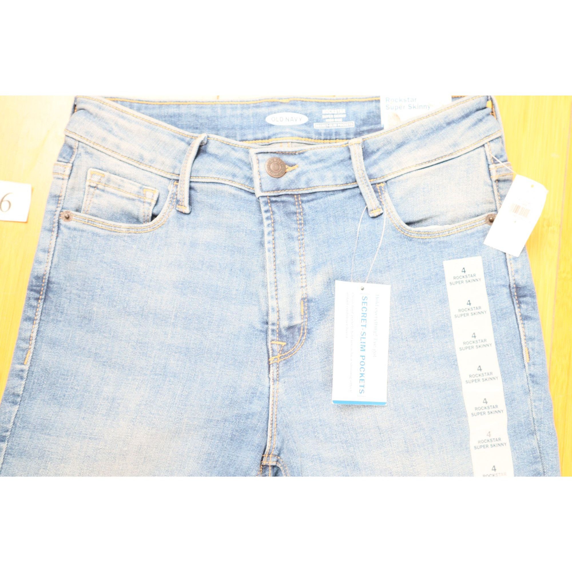 Old Navy Old Navy Rockstar Super Skinny High Rise Jeans Women’s Size Size 27" / US 4 / IT 40 - 4 Thumbnail