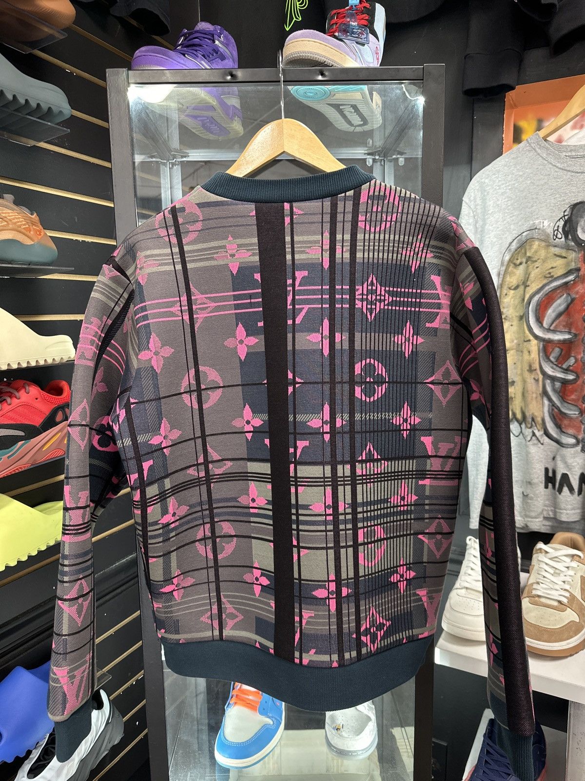 Louis Vuitton Louis Vuitton Monogram Jacquard Sweatshirt Navy Pink Size US M / EU 48-50 / 2 - 2 Thumbnail