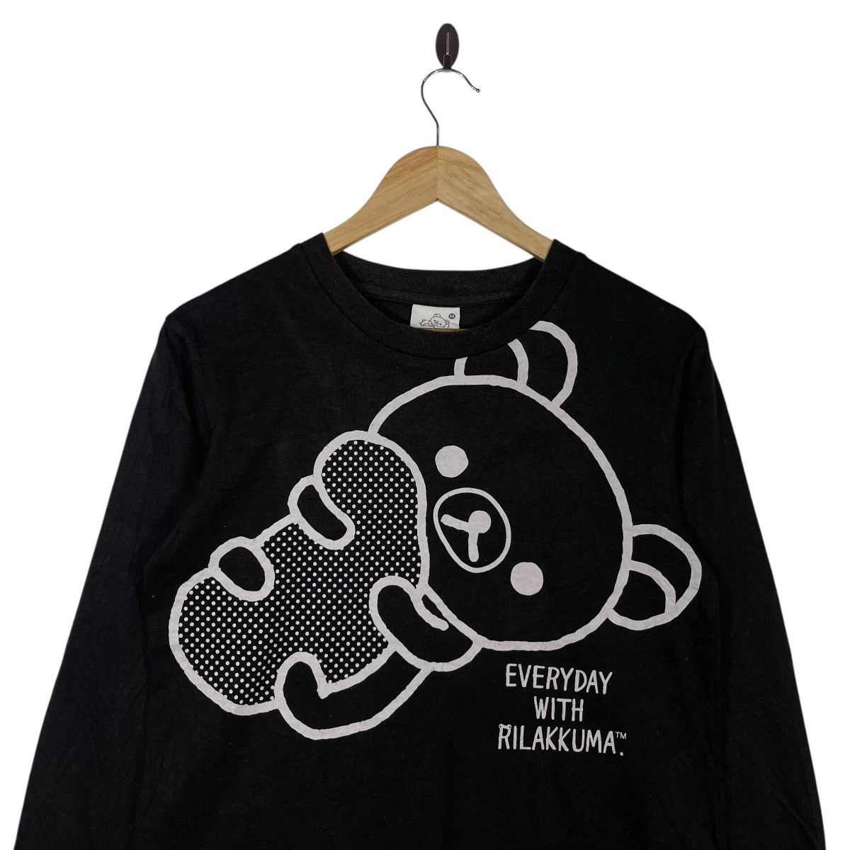 Vintage RILAKKUMA EVERYDAY WITH RILAKKUMA GRAPHIC Size US M / EU 48-50 / 2 - 2 Thumbnail