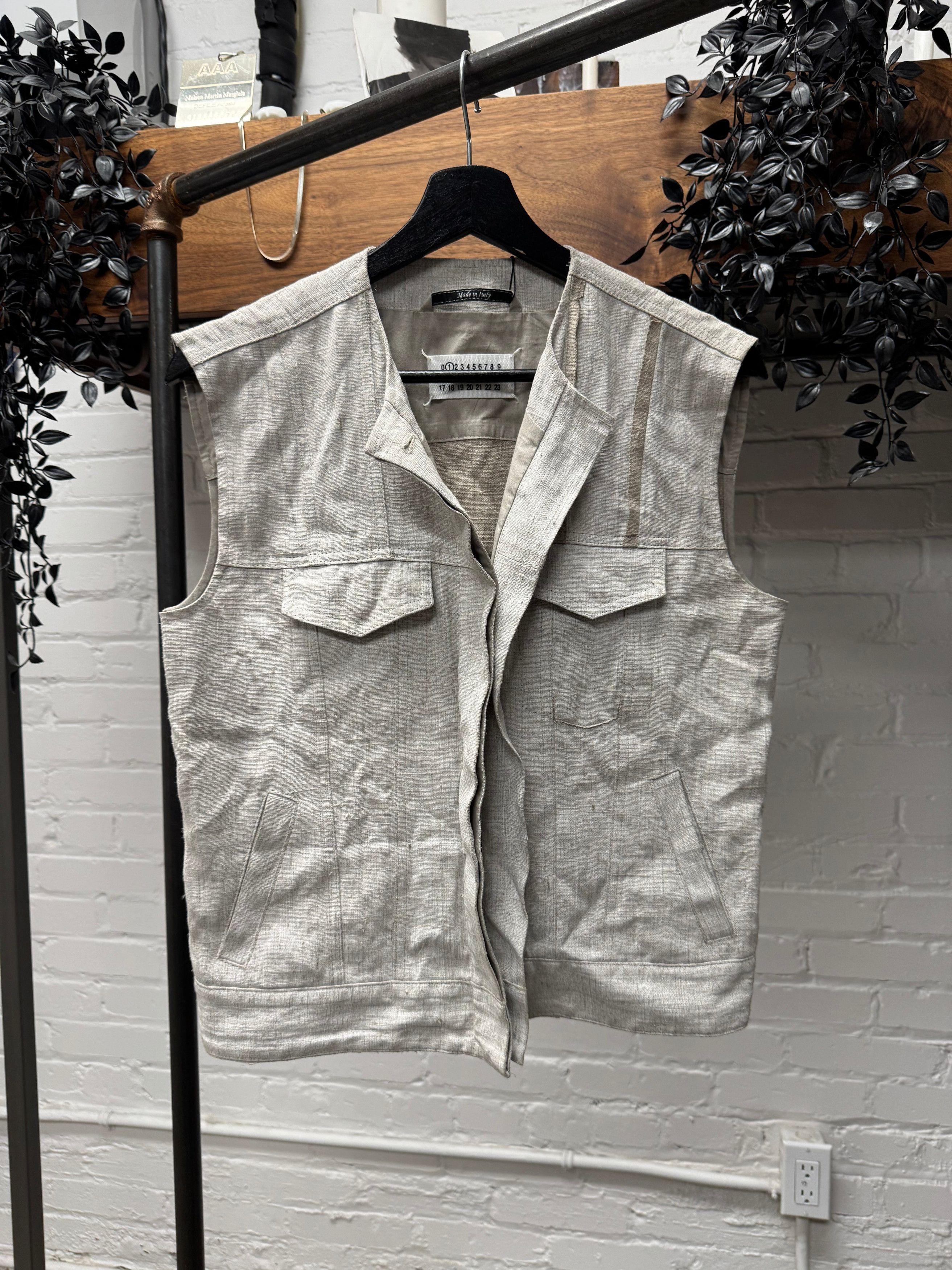 Maison Margiela Maison Margiela ‘Tape Seam’ Unfinished Zip-Up Vest Size US S / EU 44-46 / 1 - 1 Thumbnail