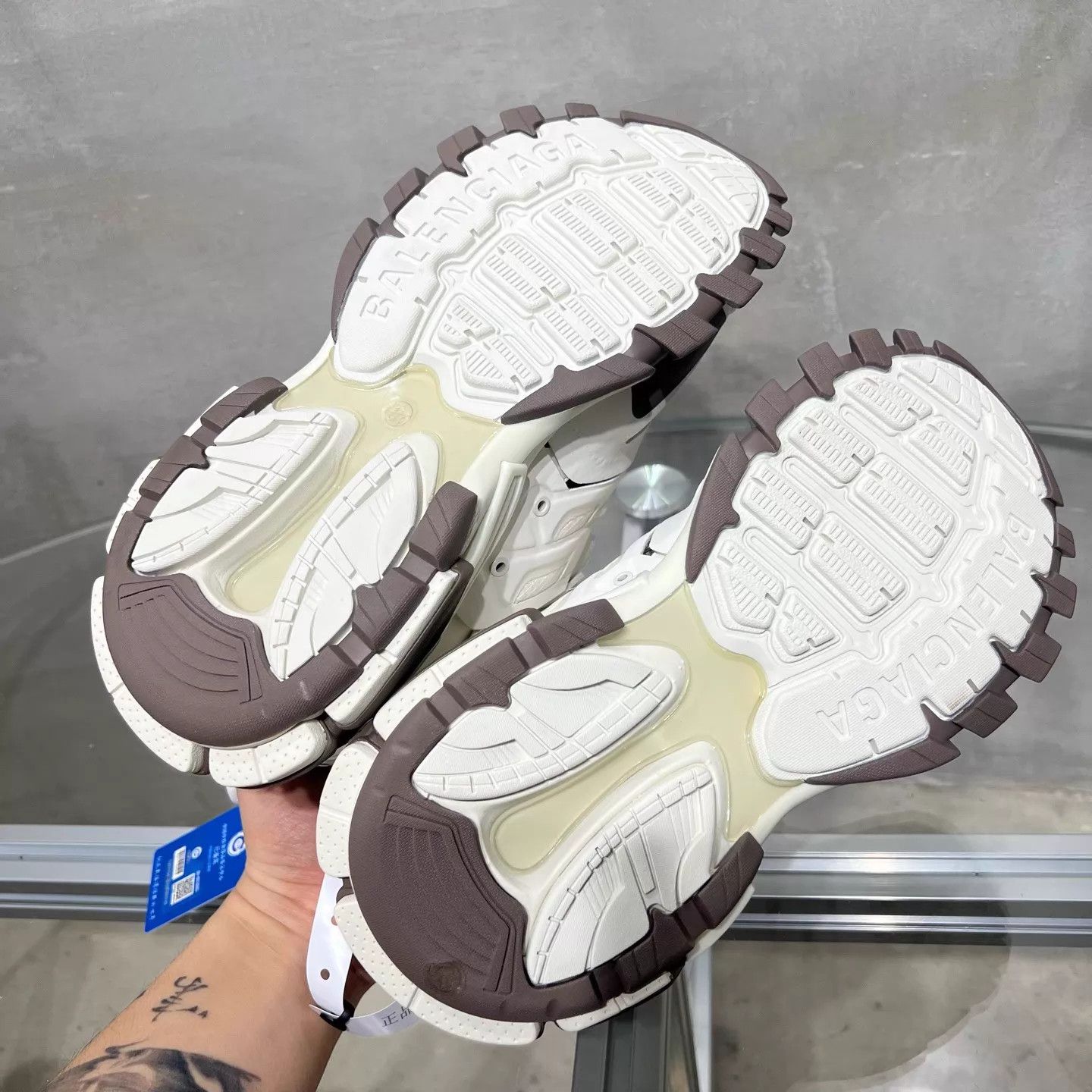 Balenciaga Balenciaga Track White & Brown 37 Size US 7 / IT 37 - 7 Thumbnail