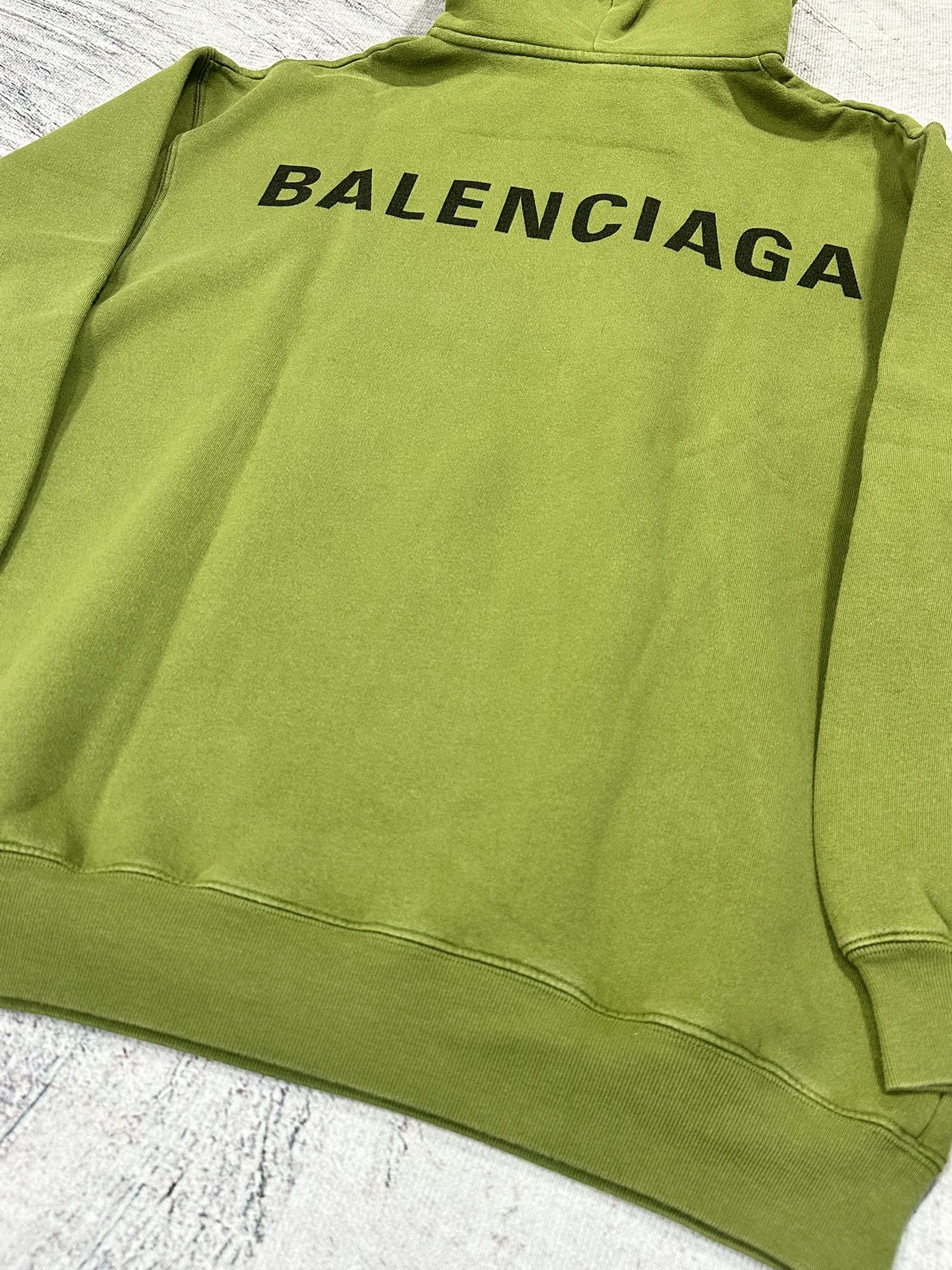 Balenciaga Balenciaga Sweatshirt Back Logo Print Army Green Hoodie Size US M / EU 48-50 / 2 - 3 Thumbnail