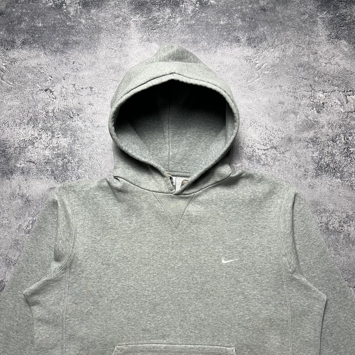 Nike Vintage Nike Gray Hoodie Pocket Swoosh Streetwear Y2K Size US M / EU 48-50 / 2 - 2 Thumbnail