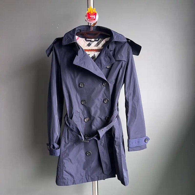 Burberry Burberry Women's Navy Blue Trench Coat Size M / US 6-8 / IT 42-44 - 1 Thumbnail