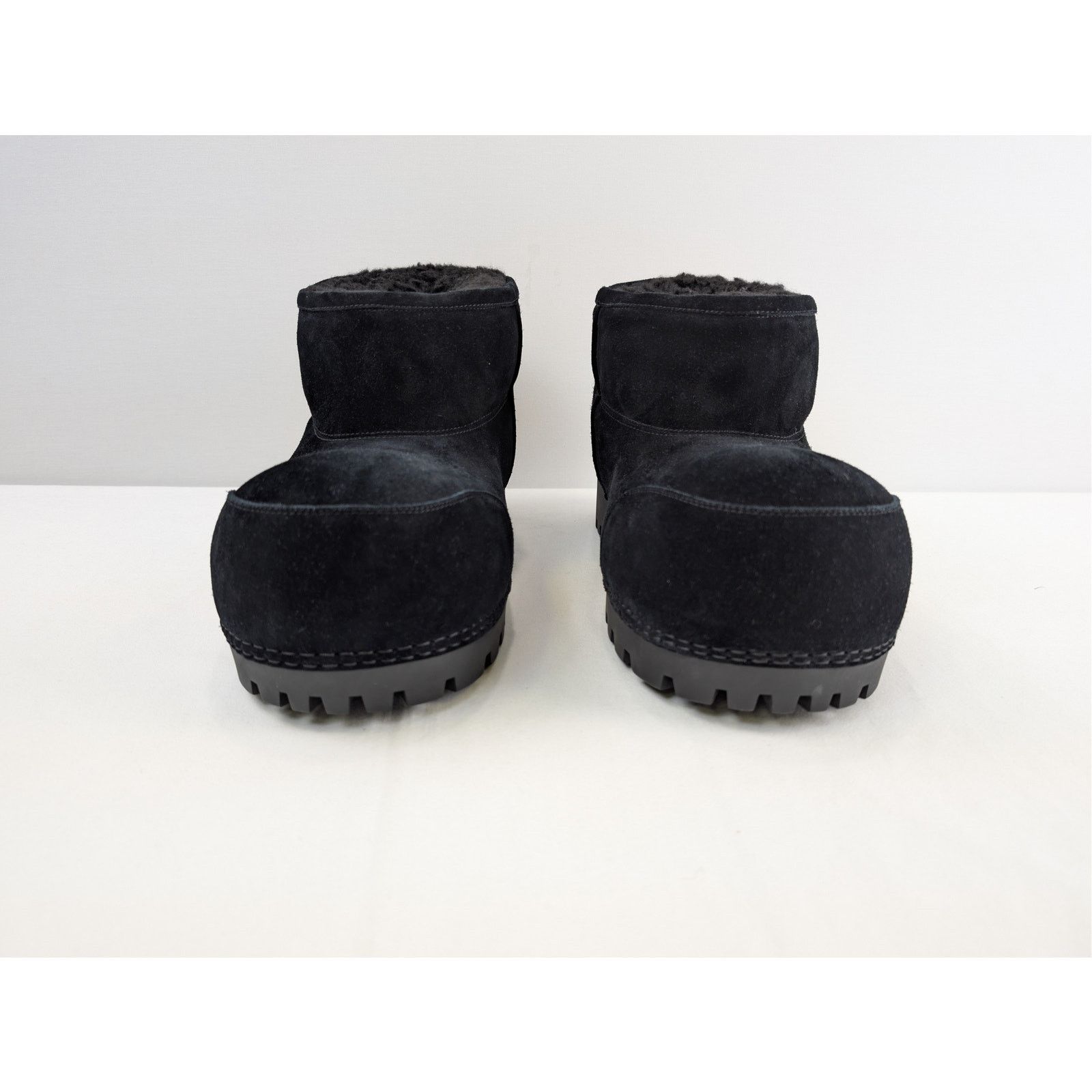 Balenciaga o1rshd1 Suede/Fake Shearling Alaska Fur Bootie Boots Black Size US 10 / EU 43 - 9 Thumbnail