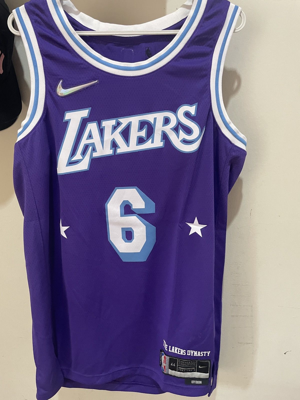 Nike LeBron James #6 Lakers 75th NBA Anniversary City Edition Size US S / EU 44-46 / 1 - 1 Thumbnail