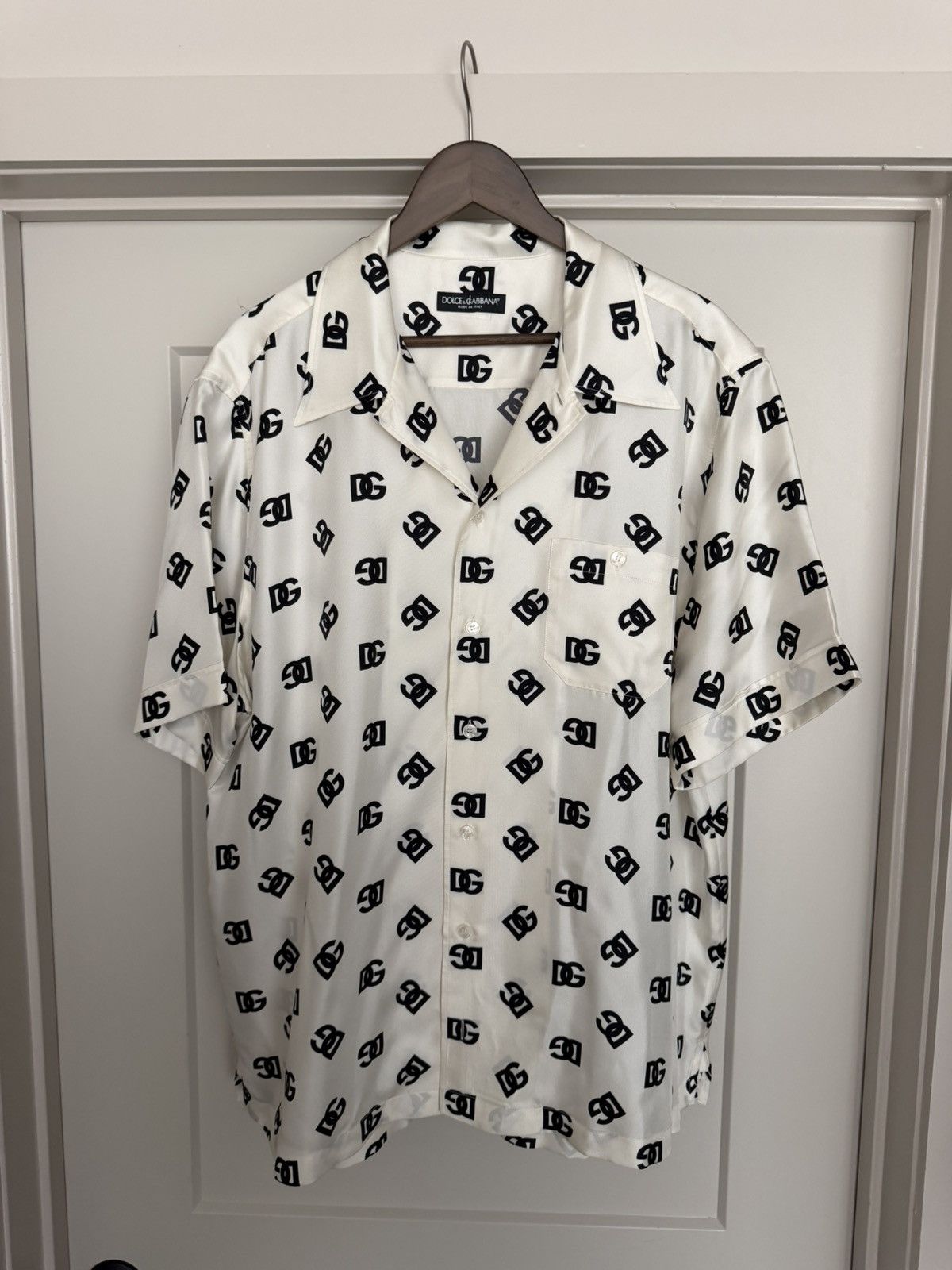 Dolce & Gabbana Dolce Gabana shirt with DG logo print Size US M / EU 48-50 / 2 - 1 Thumbnail