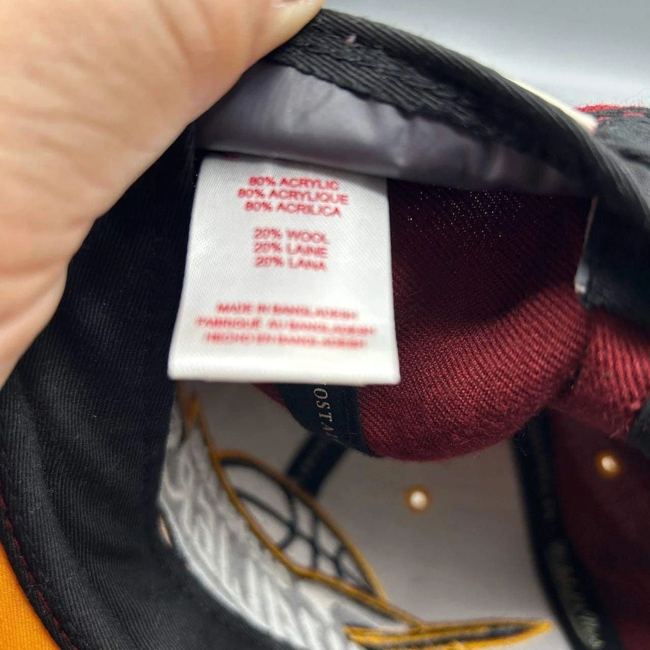 Mitchell & Ness Cleveland Cavaliers Cavs Hat Men Red Yellow Snap Back Cap Size ONE SIZE - 3 Thumbnail