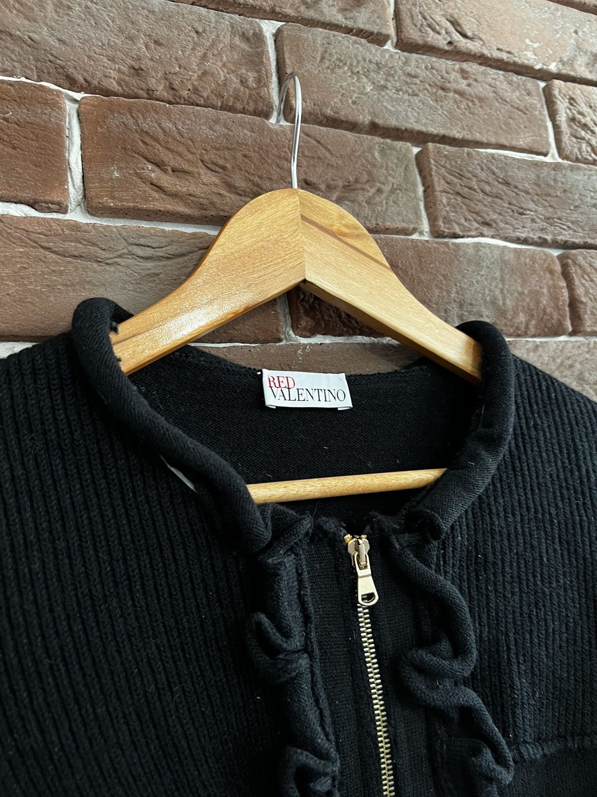 Valentino red VALENTINO Black Knit ZIP Sweatshirt Designer Luxury Size L / US 10 / IT 46 - 7 Thumbnail