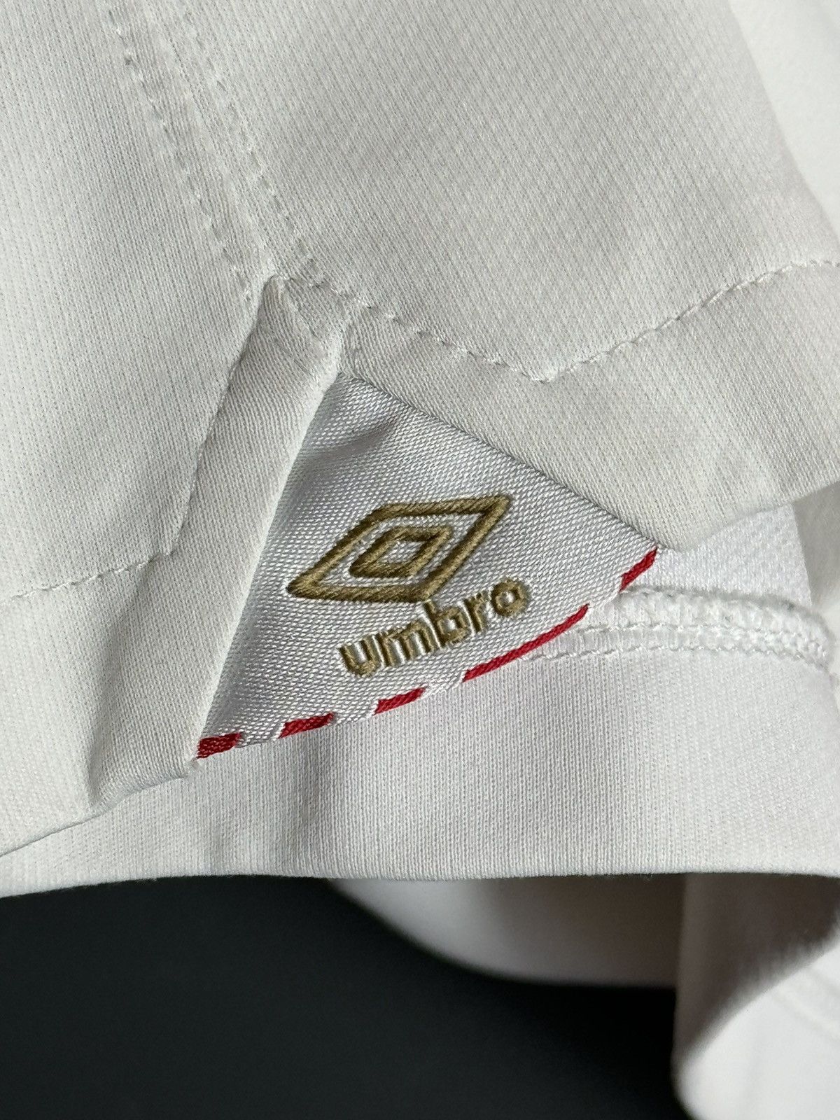 Umbro Southampton 10/11 Home Football Jersey Size US XL / EU 56 / 4 - 4 Thumbnail