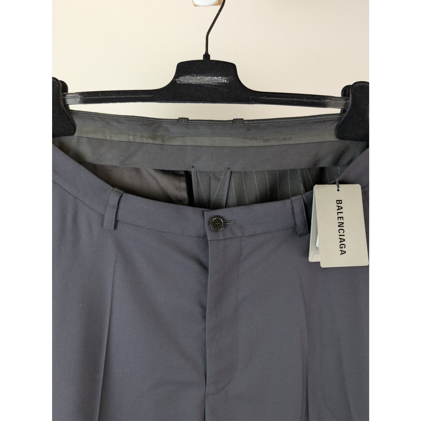 Balenciaga o1rshd1 Fluid Barathea Patched Skater Pants in Dark Navy Size US 32 / EU 48 - 8 Thumbnail