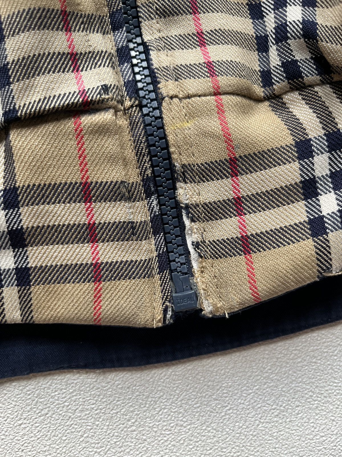 Burberry Burberry Reversible Jacket Nova Check/Navy Size US XL / EU 56 / 4 - 11 Thumbnail