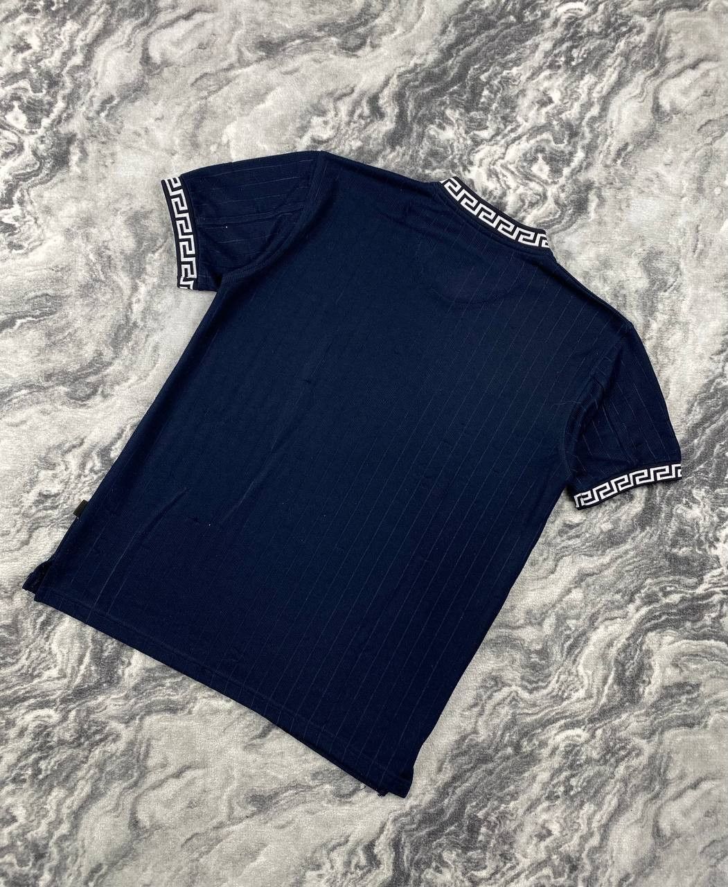 Versace Versace Classic V2 V Neck T Shirt Men Size L Blue Size US L / EU 52-54 / 3 - 18 Thumbnail