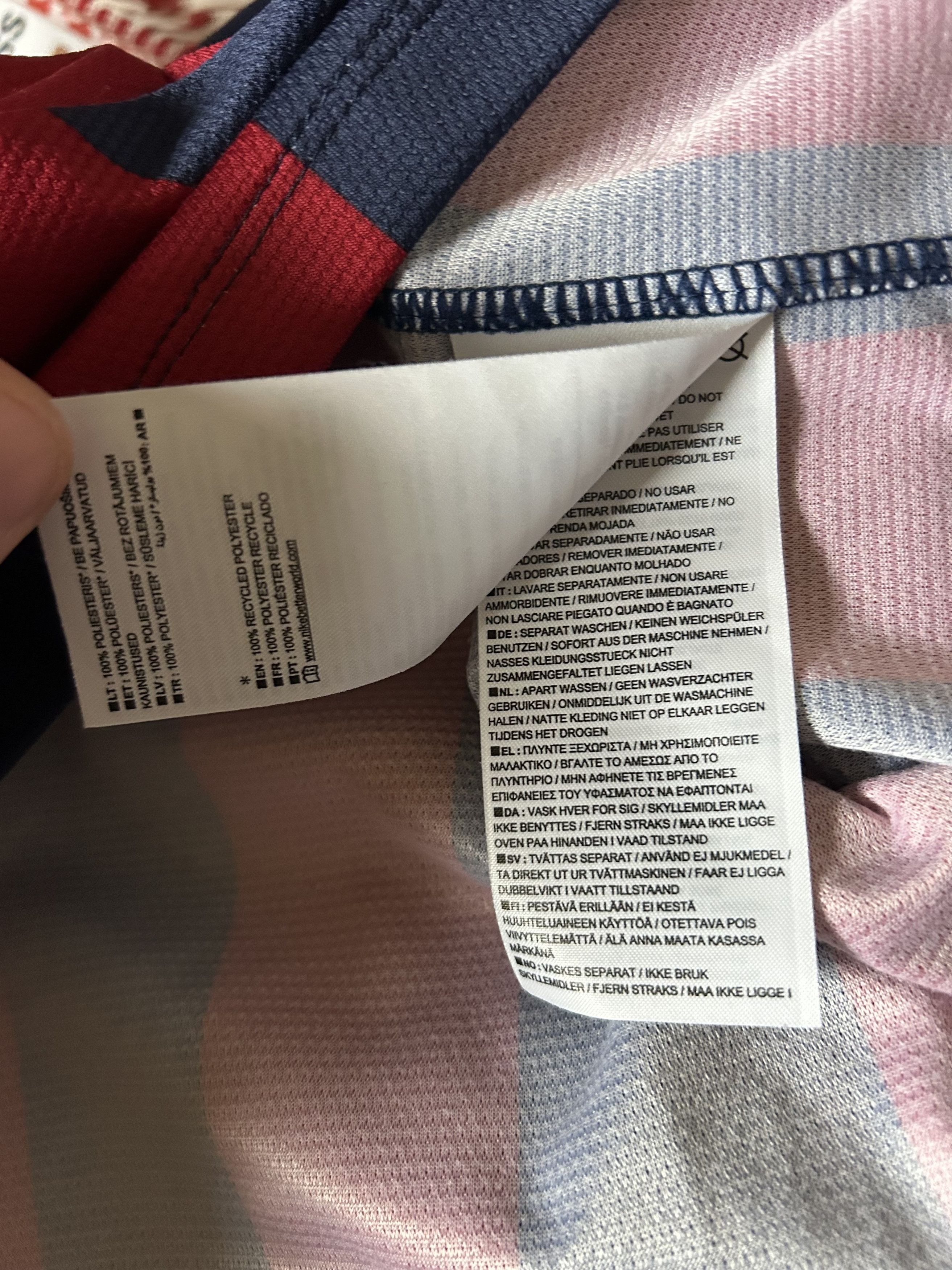 Nike Rare shirt F.C. BARCELONA - 2013 - 2014 - Nike - L - UNIQUE Size US L / EU 52-54 / 3 - 7 Thumbnail