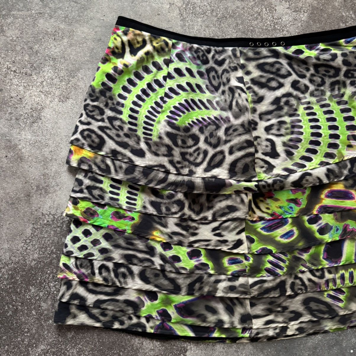 Japanese Brand Marc Cain Y2K Leopard Printed Mini Skirt Size 32" / US 10 / IT 46 - 3 Thumbnail